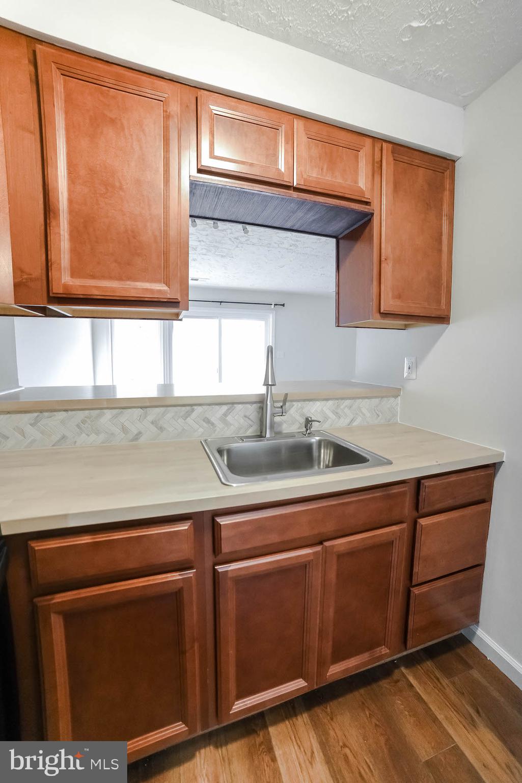 HUNTINGTON NEIGHBORHOOD - Residential