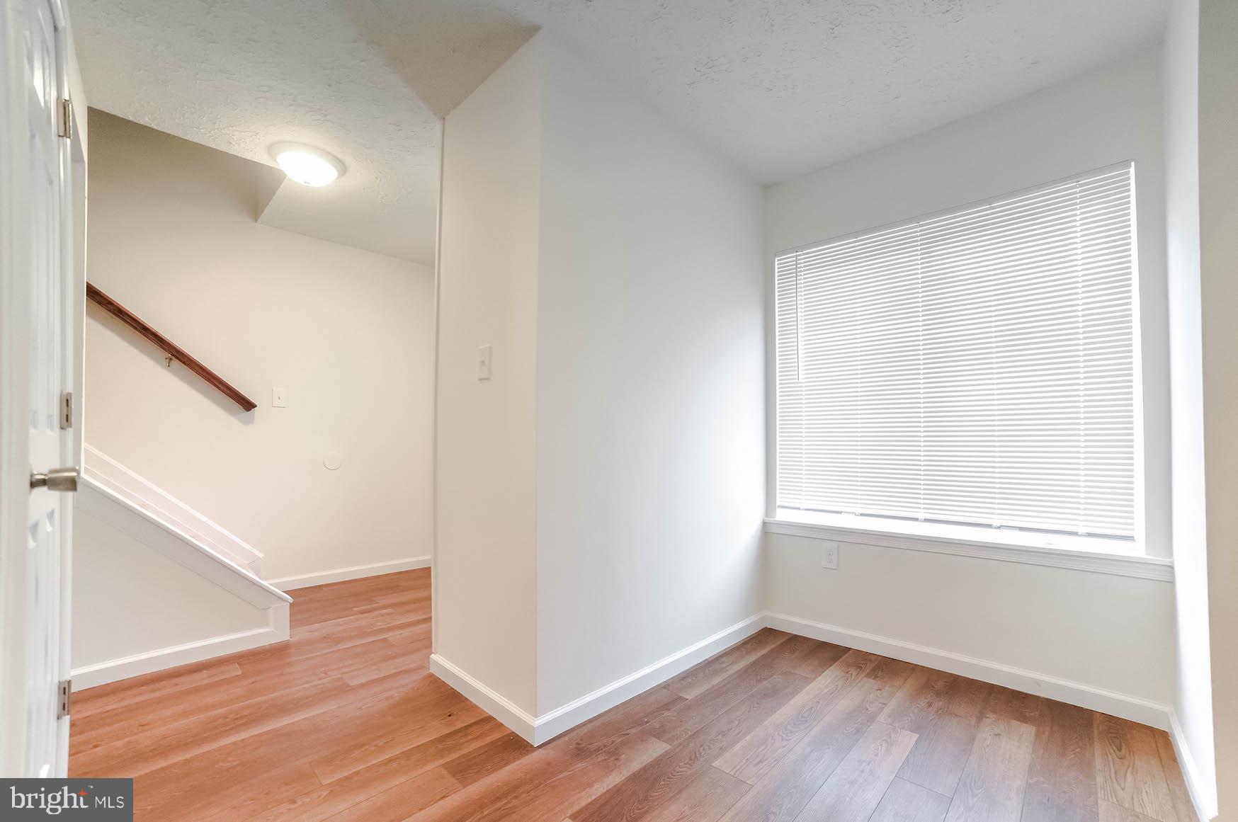 HUNTINGTON NEIGHBORHOOD - Residential