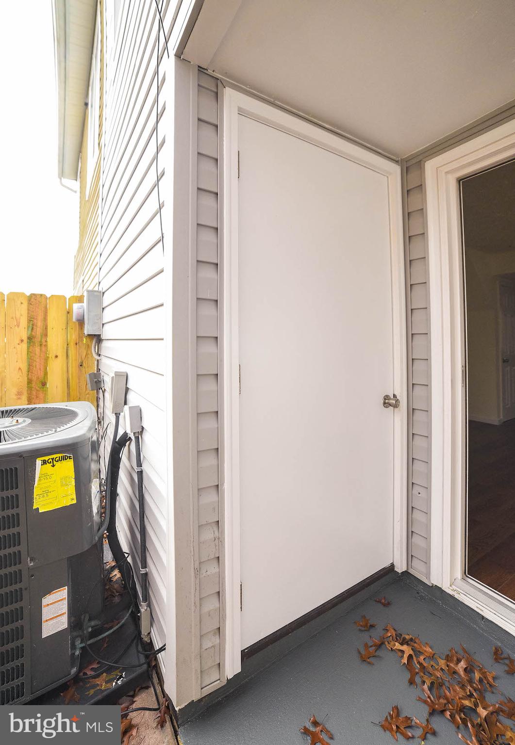 HUNTINGTON NEIGHBORHOOD - Residential