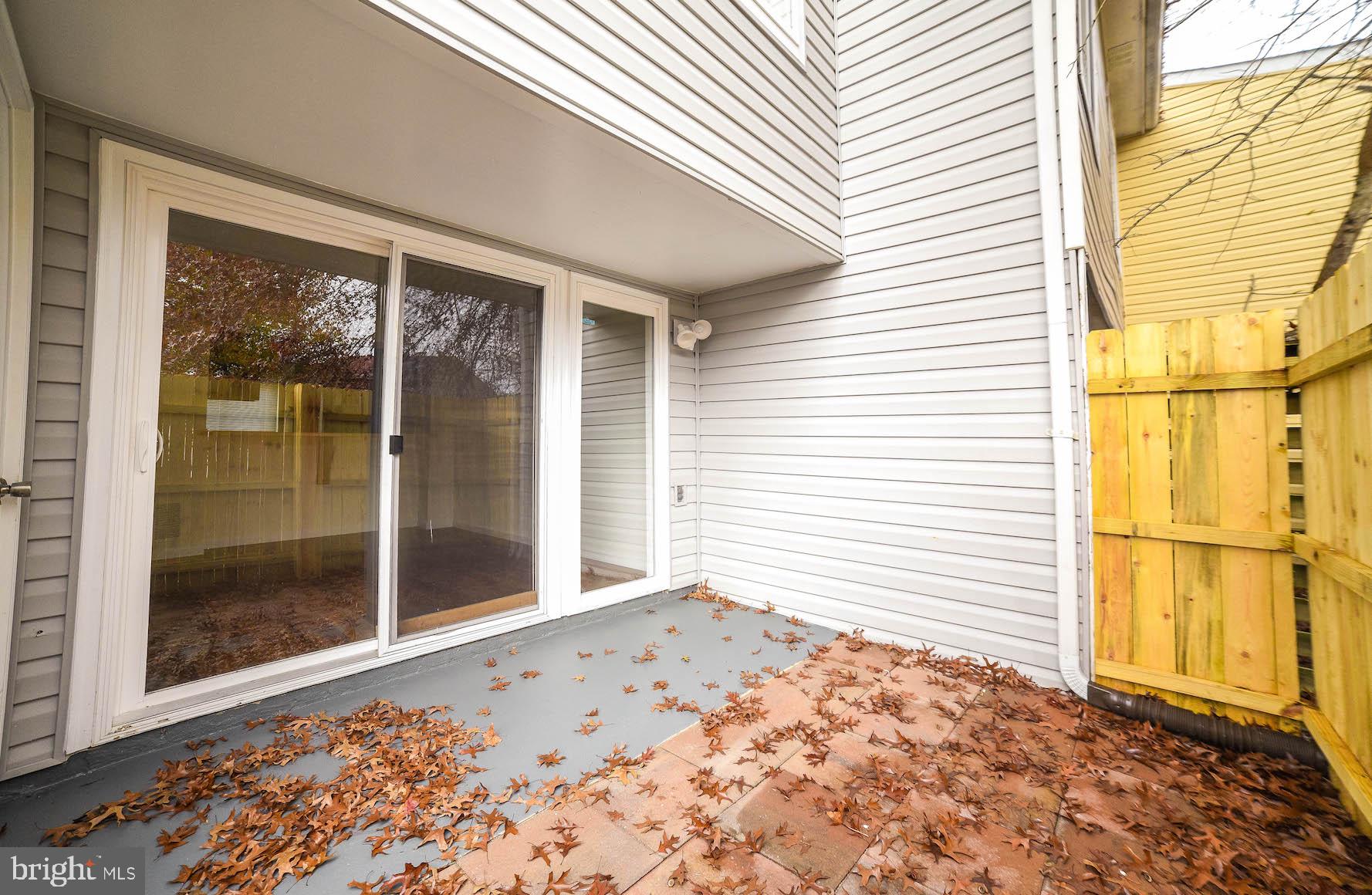 HUNTINGTON NEIGHBORHOOD - Residential