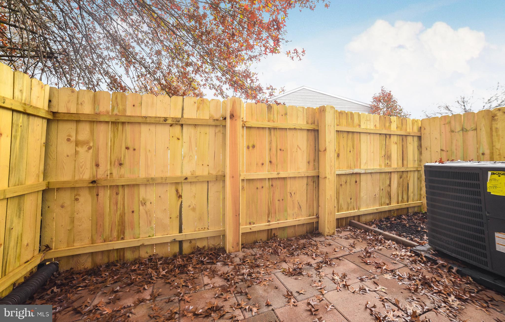 HUNTINGTON NEIGHBORHOOD - Residential