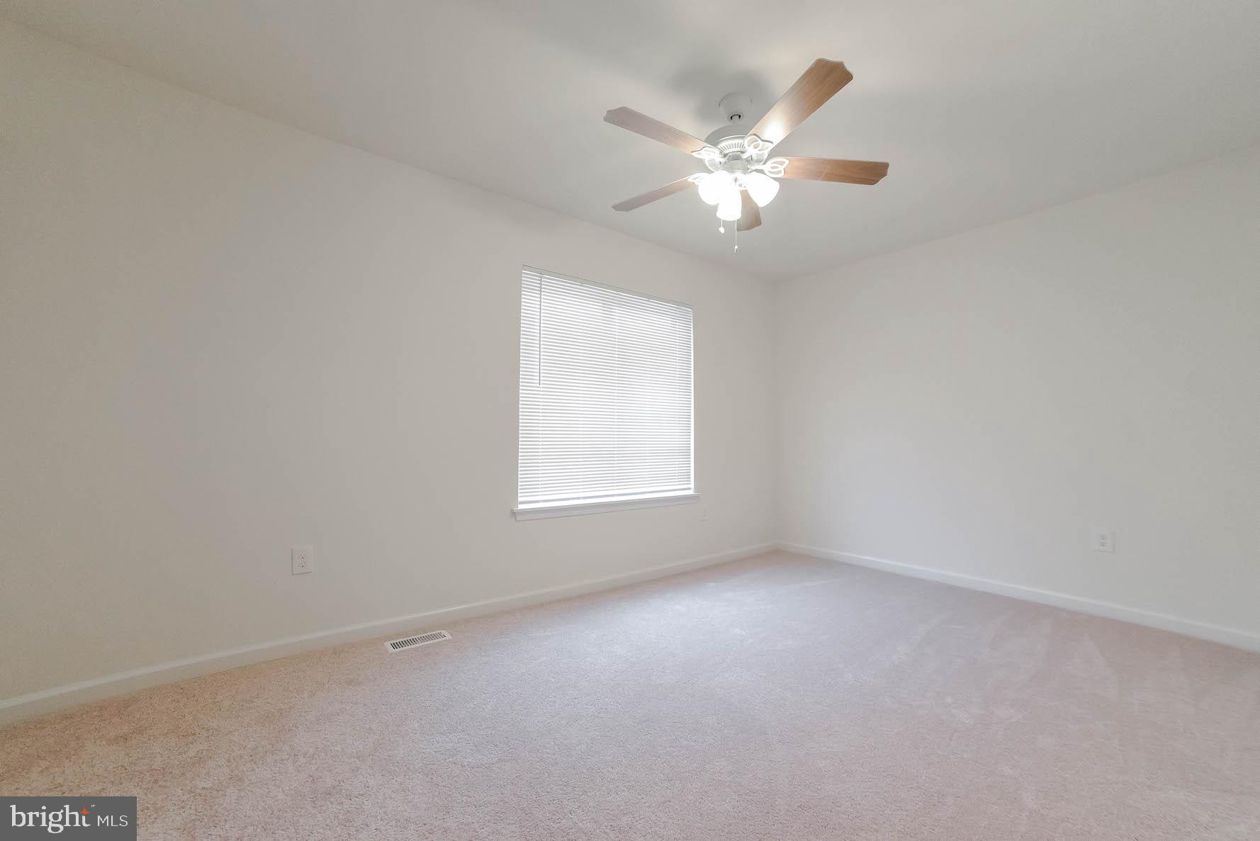 HUNTINGTON NEIGHBORHOOD - Residential