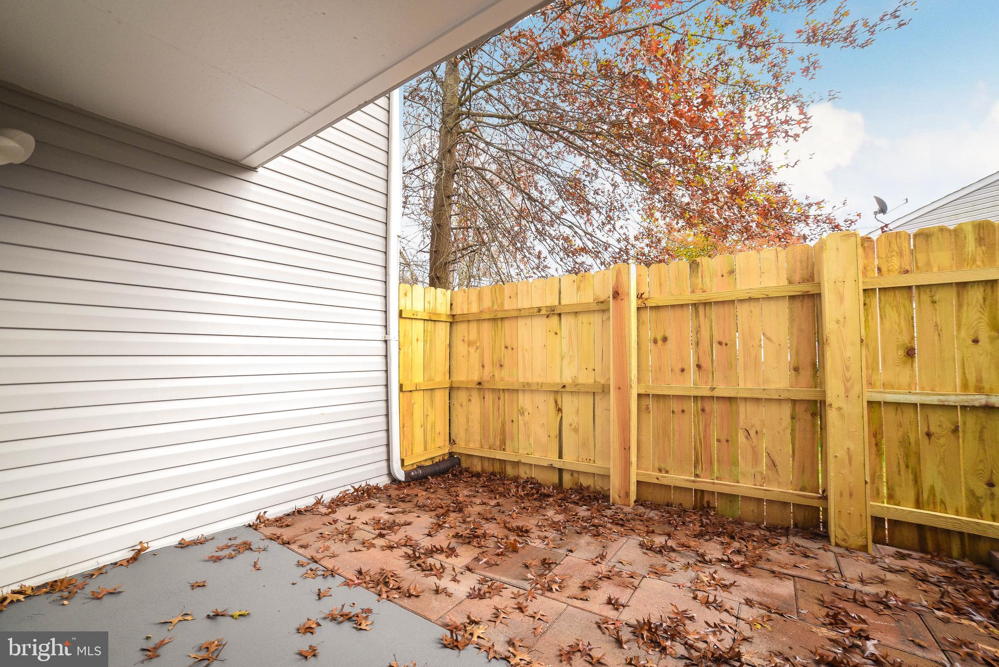 HUNTINGTON NEIGHBORHOOD - Residential