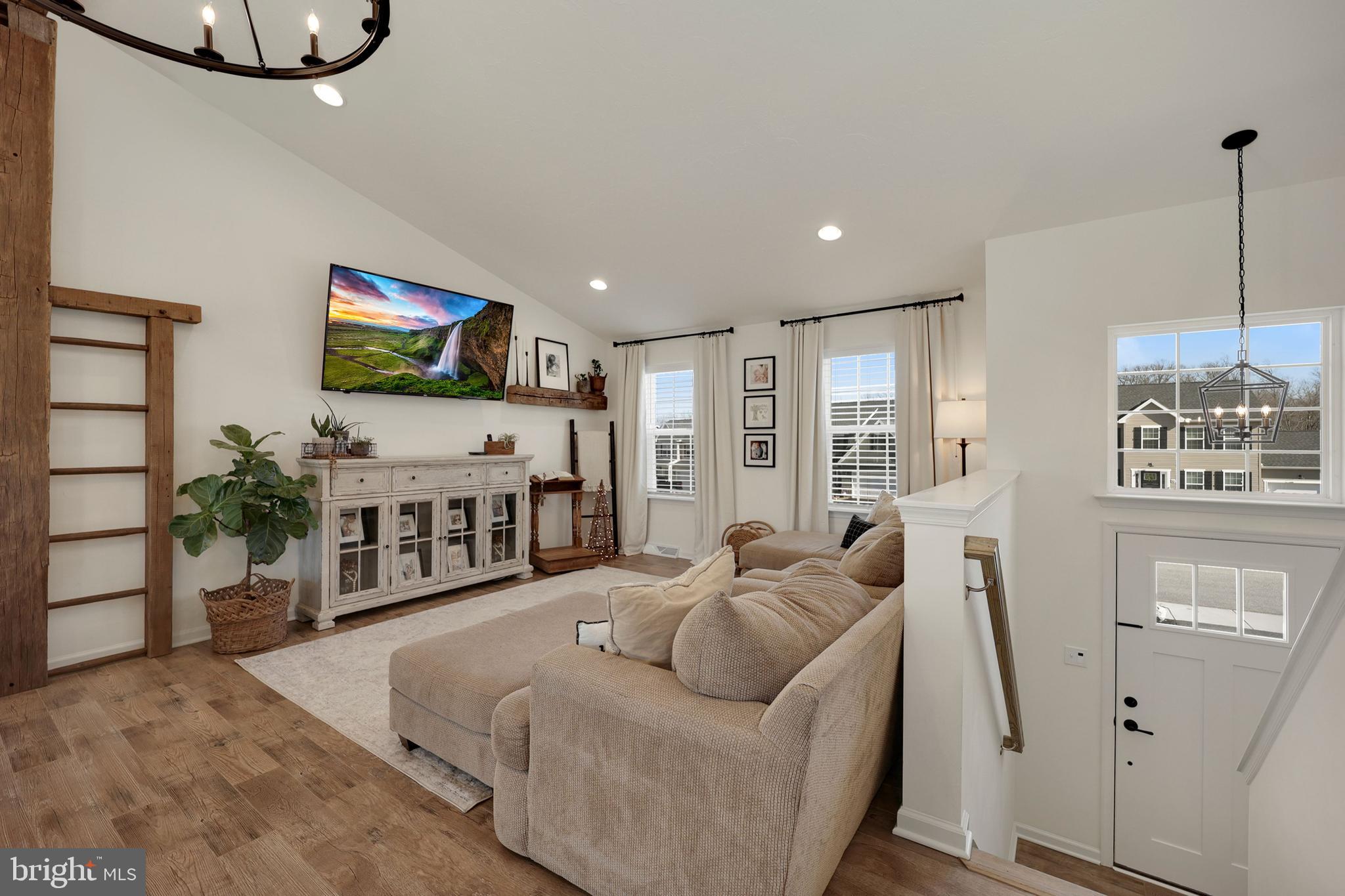 HOMESTEAD ACRES - Residential