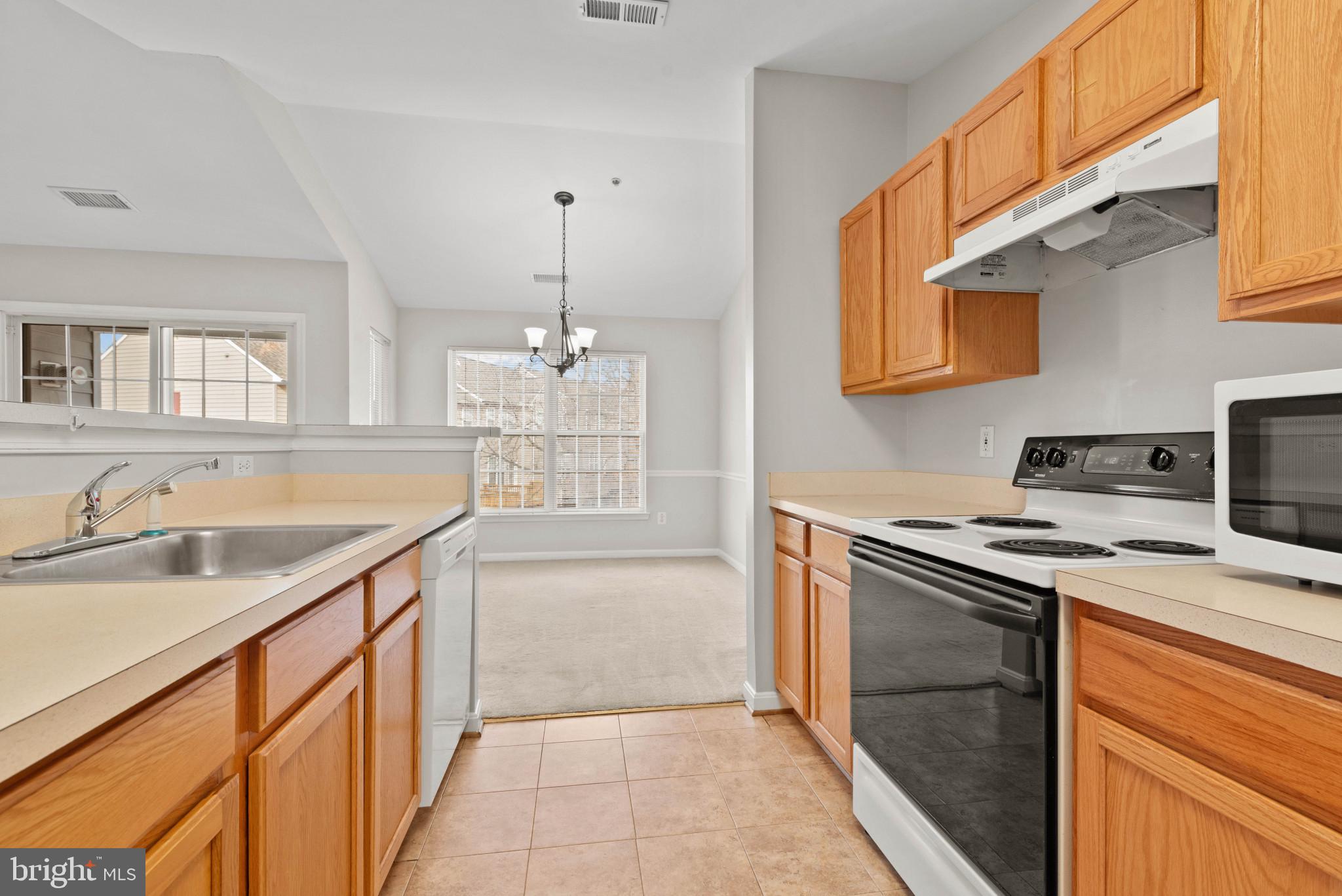 SCOTTS CROSSING - Residential Lease