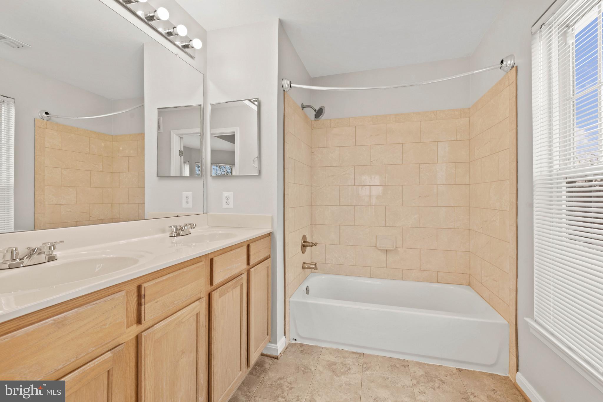 SCOTTS CROSSING - Residential Lease