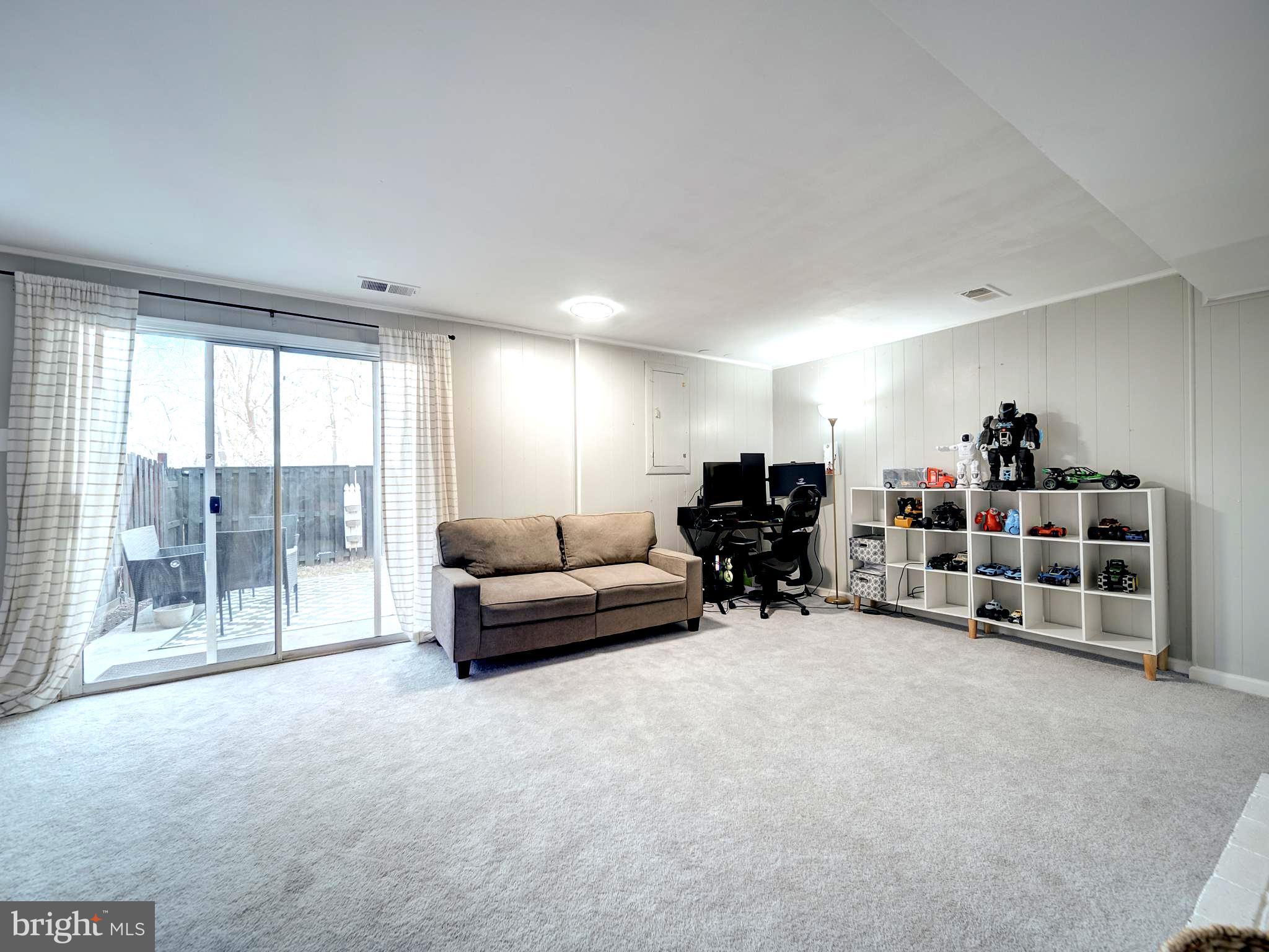 DALE CITY - Residential