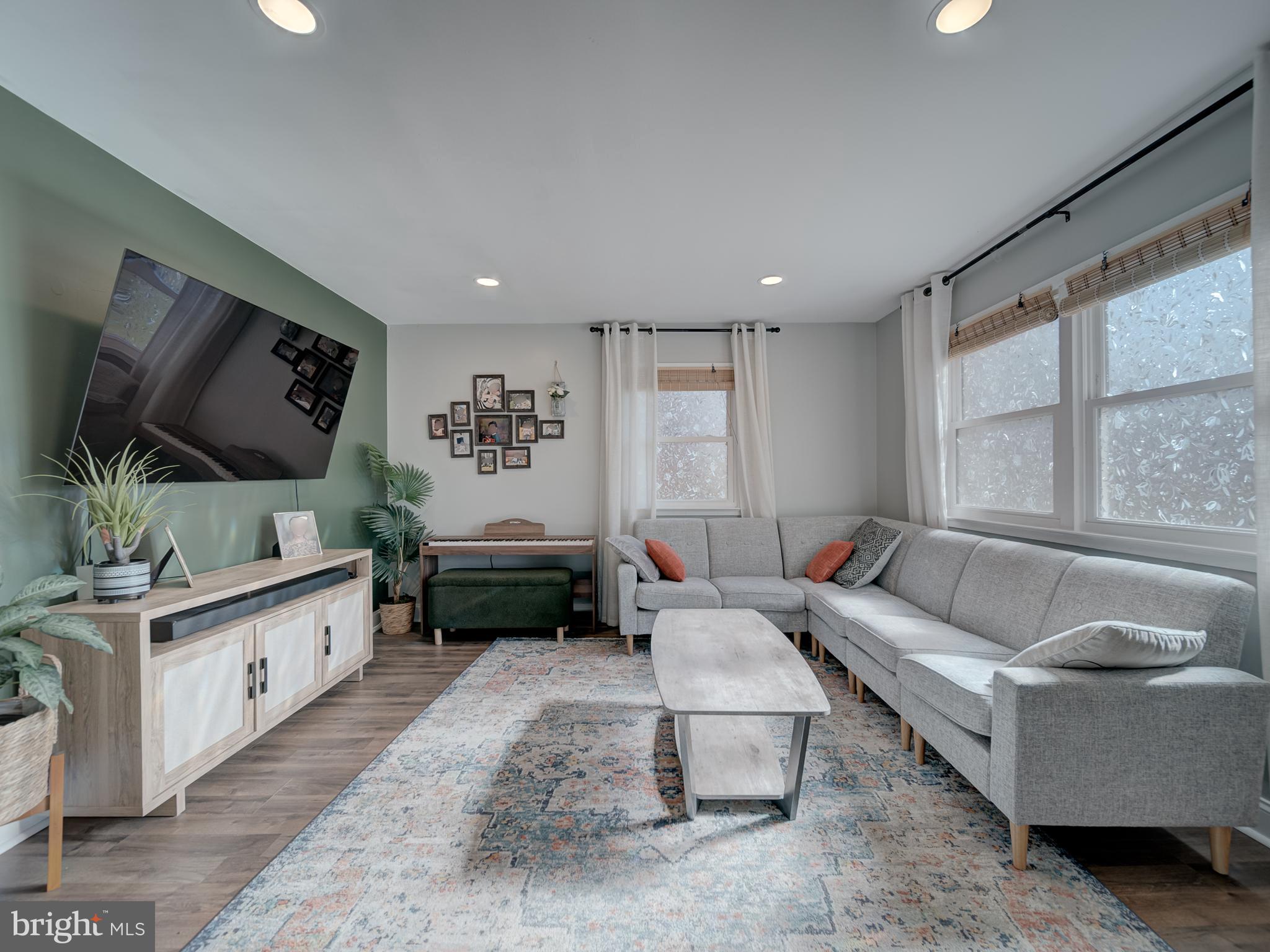 DALE CITY - Residential