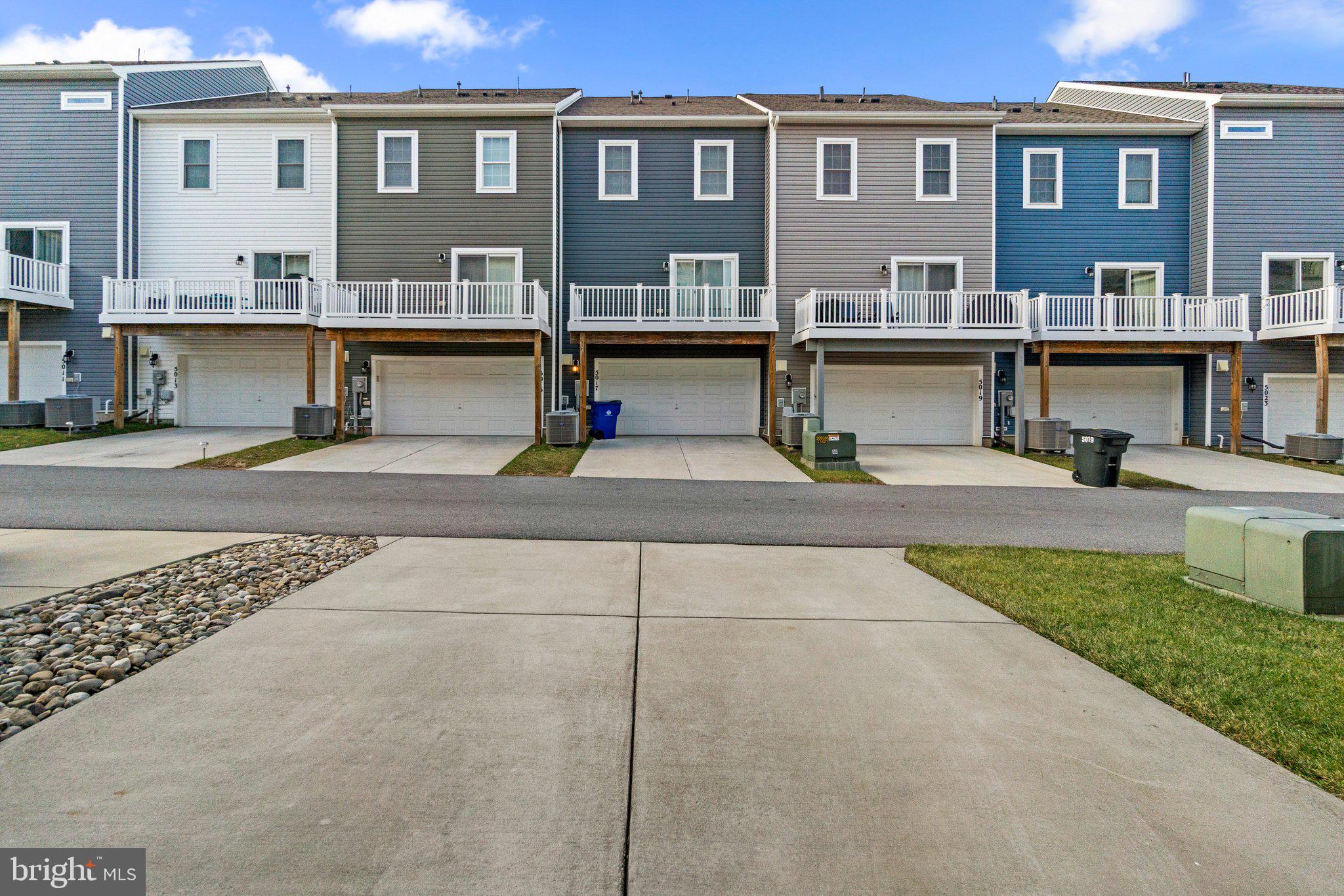 WESTVIEW SOUTH - Residential