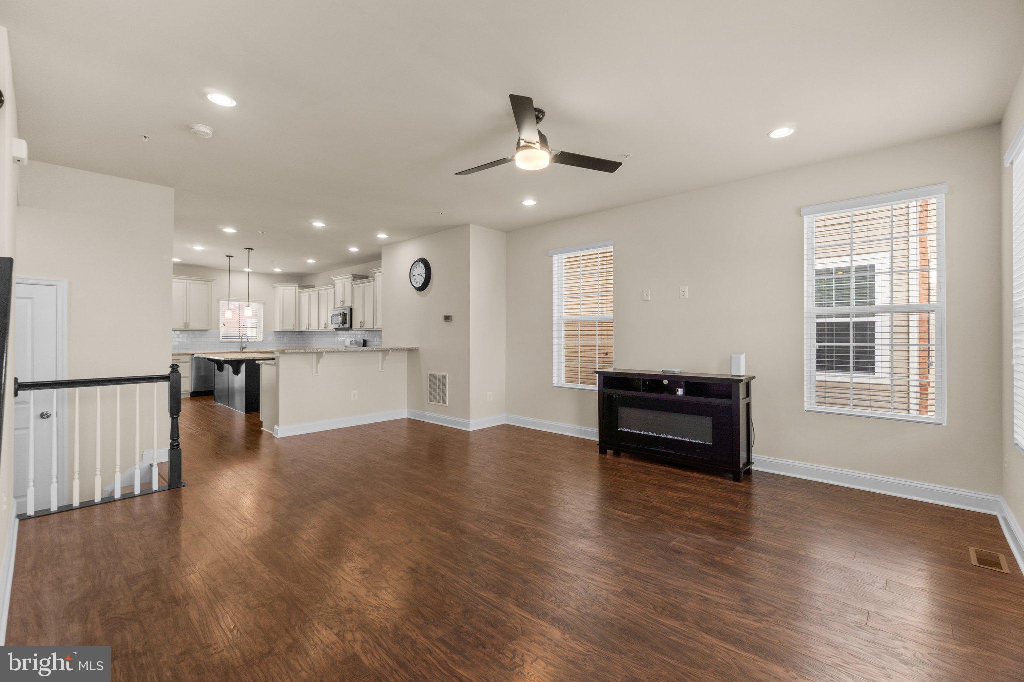 WESTVIEW SOUTH - Residential