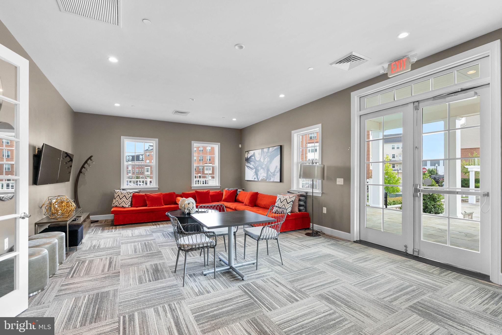 WESTVIEW SOUTH - Residential