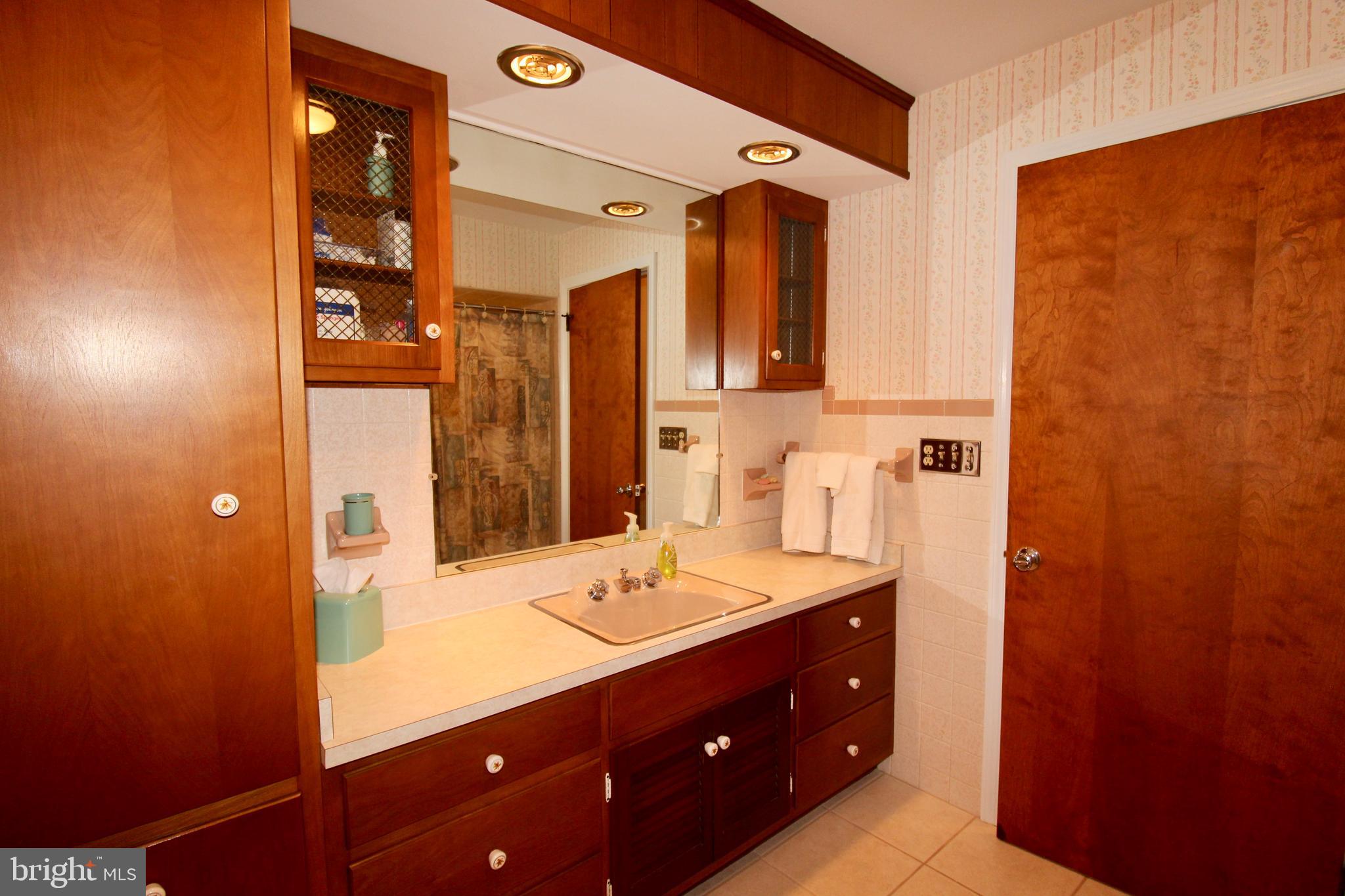 MAPLE SPRINGS ACRES - Residential