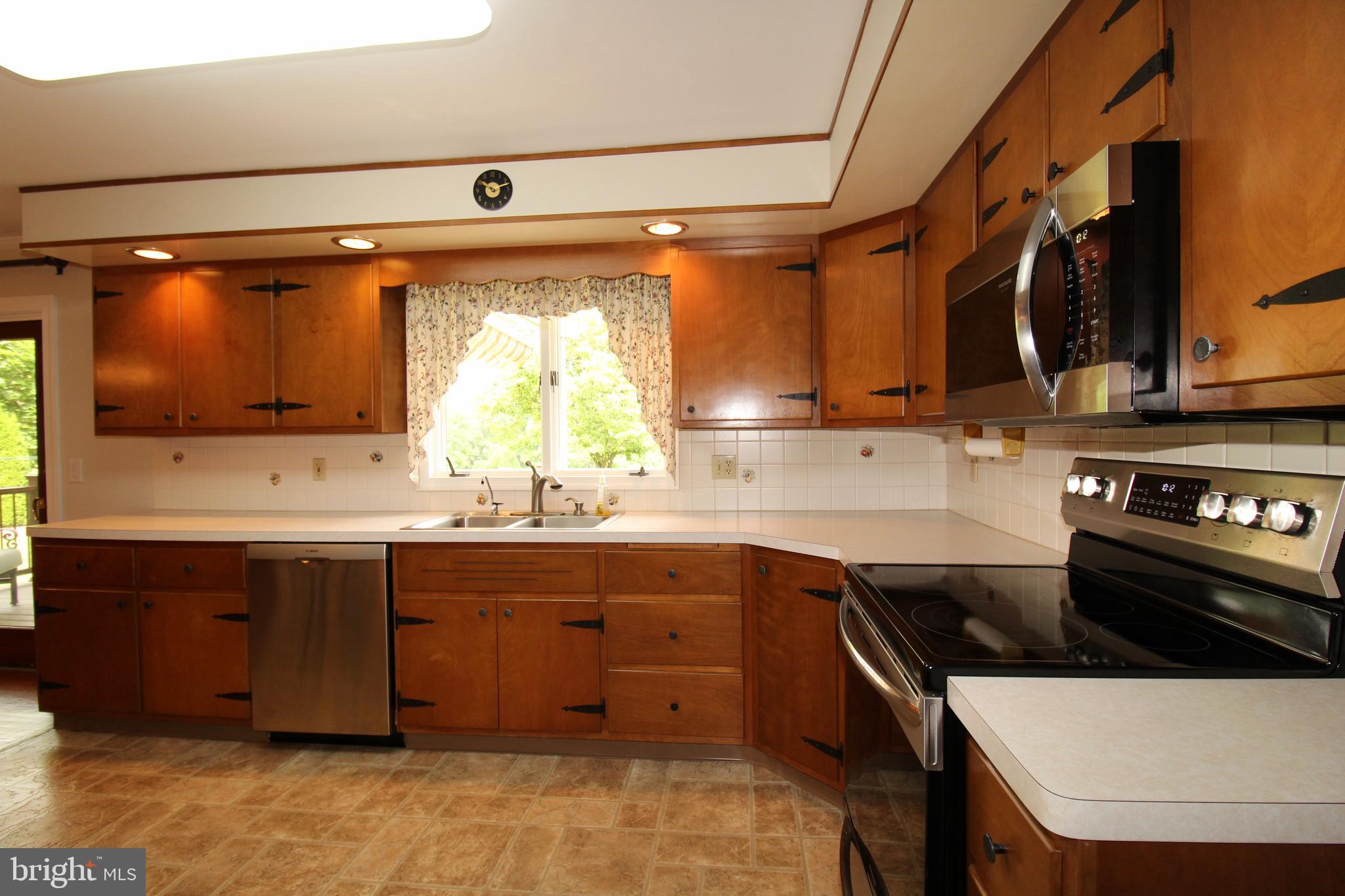 MAPLE SPRINGS ACRES - Residential