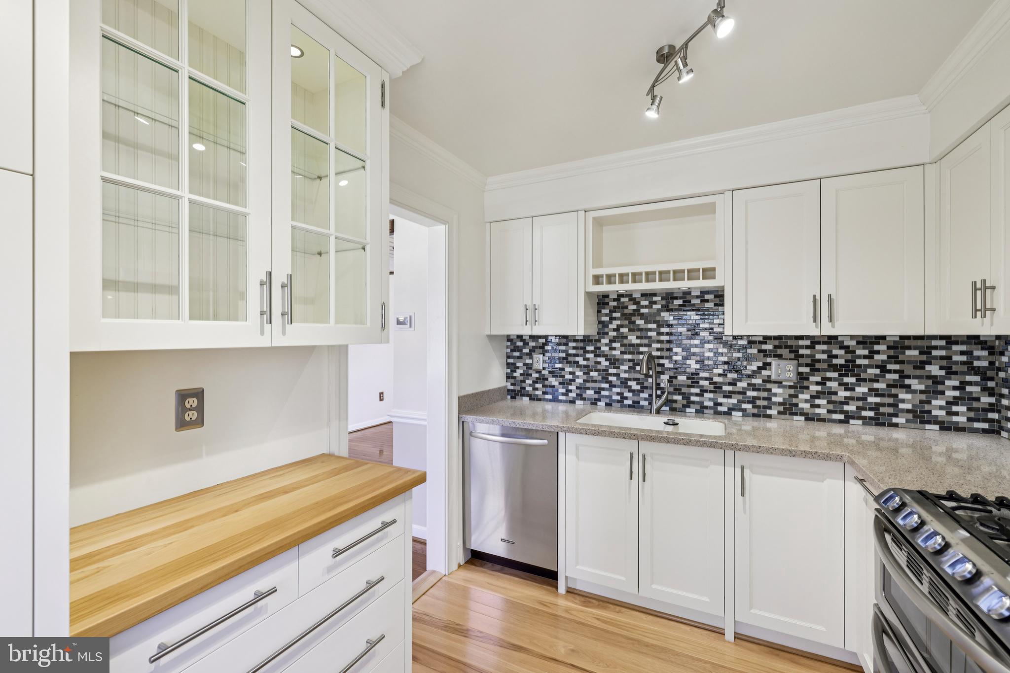 DREXEL WOODS - Residential