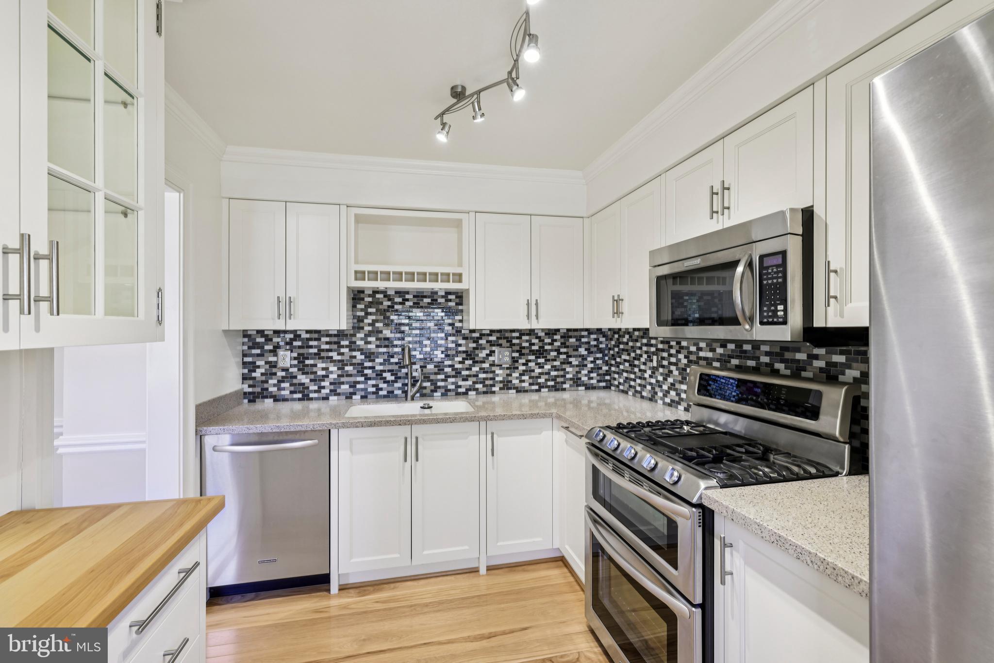 DREXEL WOODS - Residential