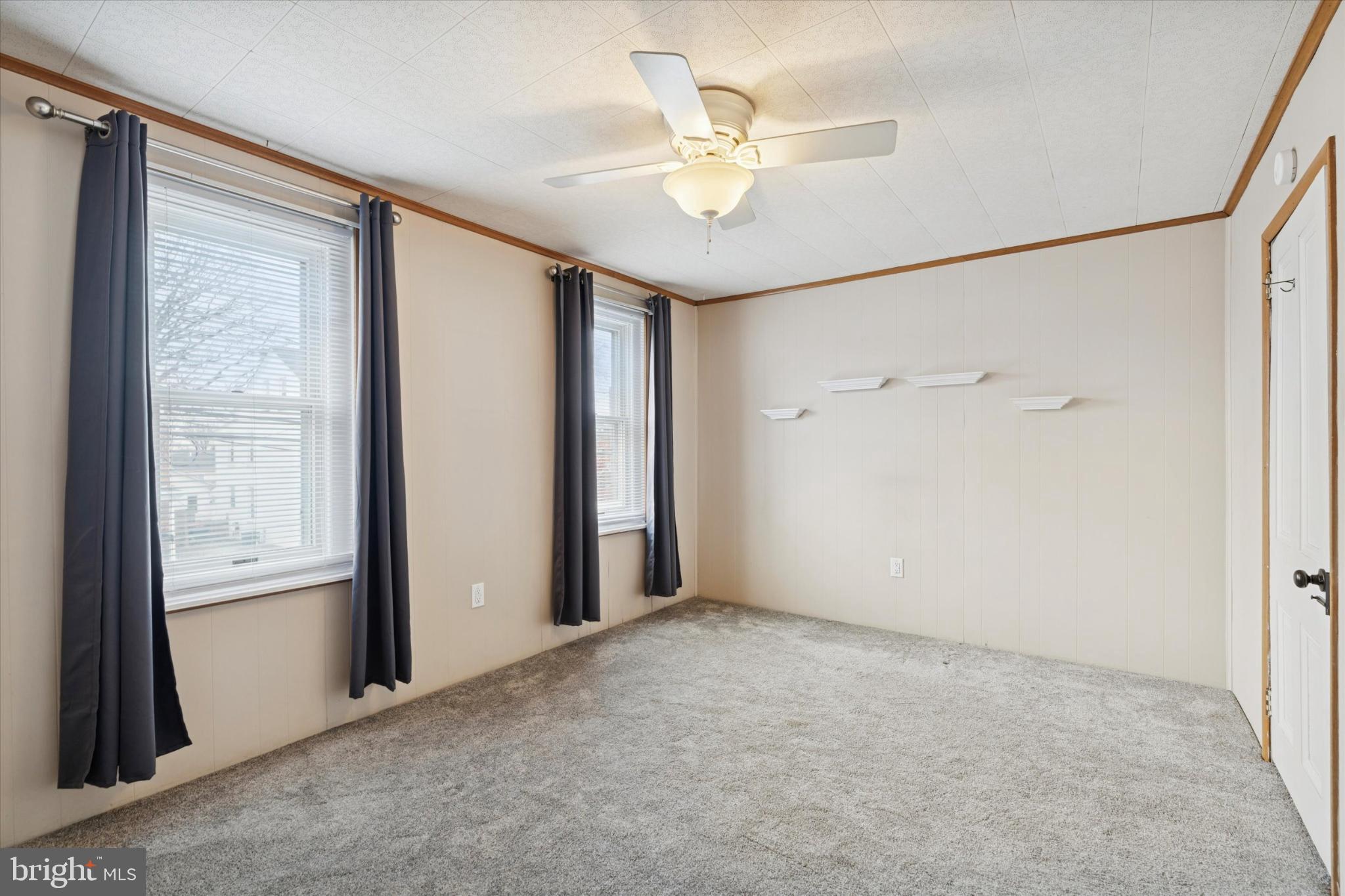 ROWLAND PARK - Residential Lease