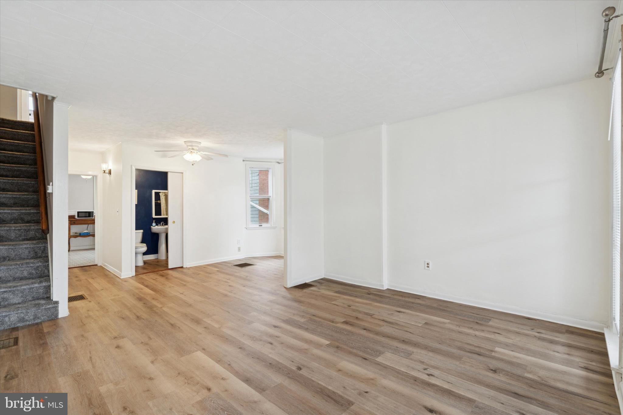 ROWLAND PARK - Residential Lease