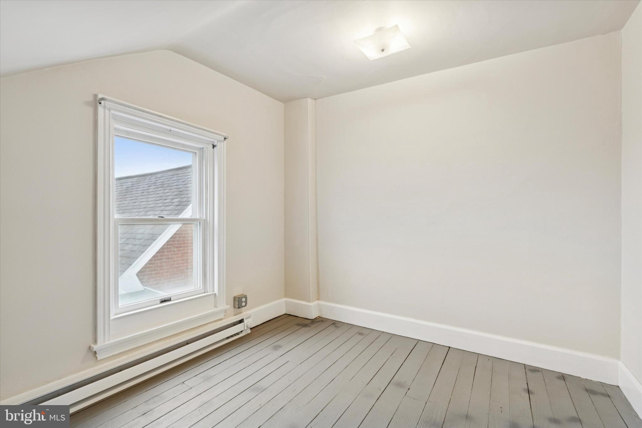 ROWLAND PARK - Residential Lease