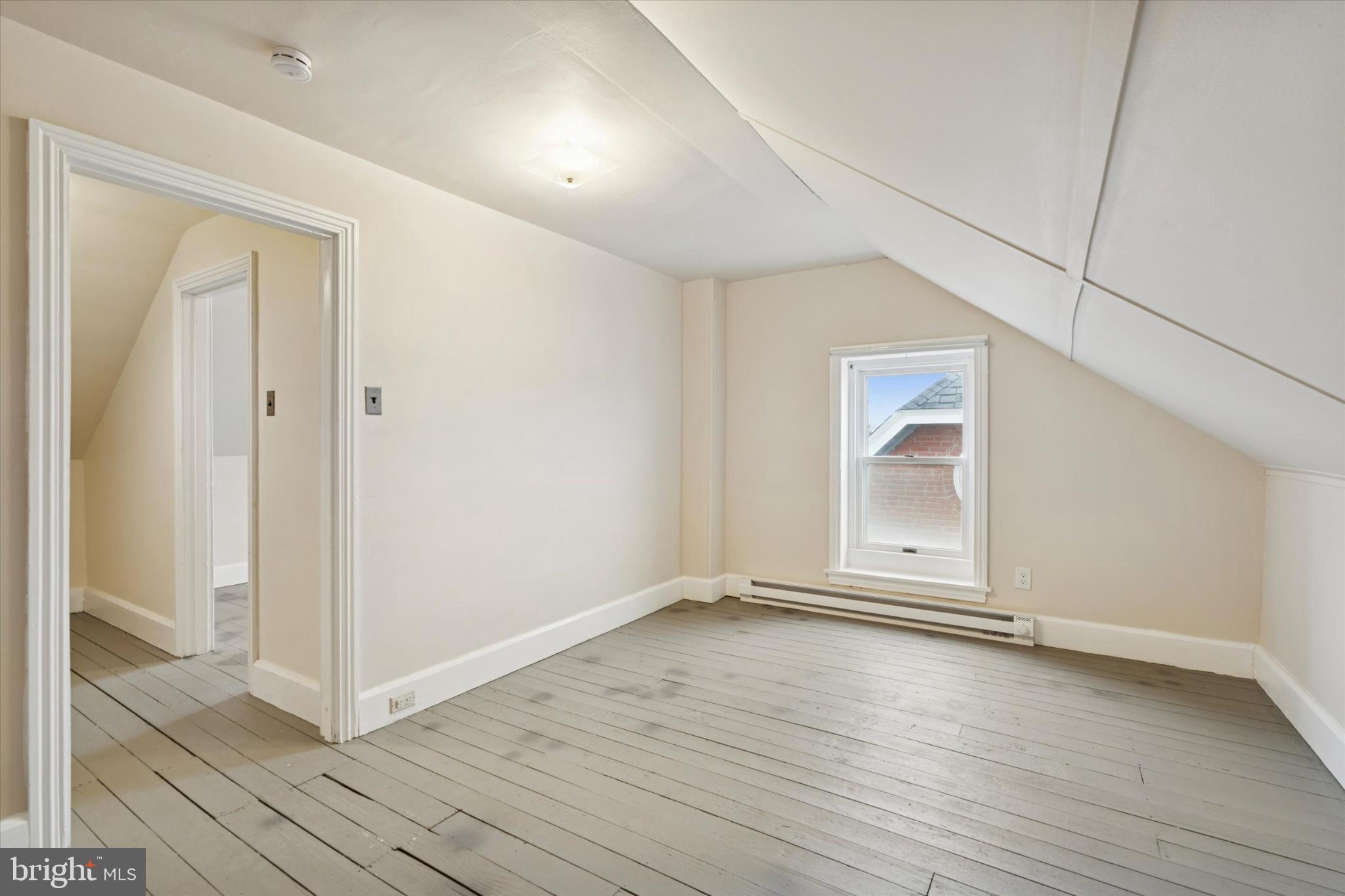 ROWLAND PARK - Residential Lease