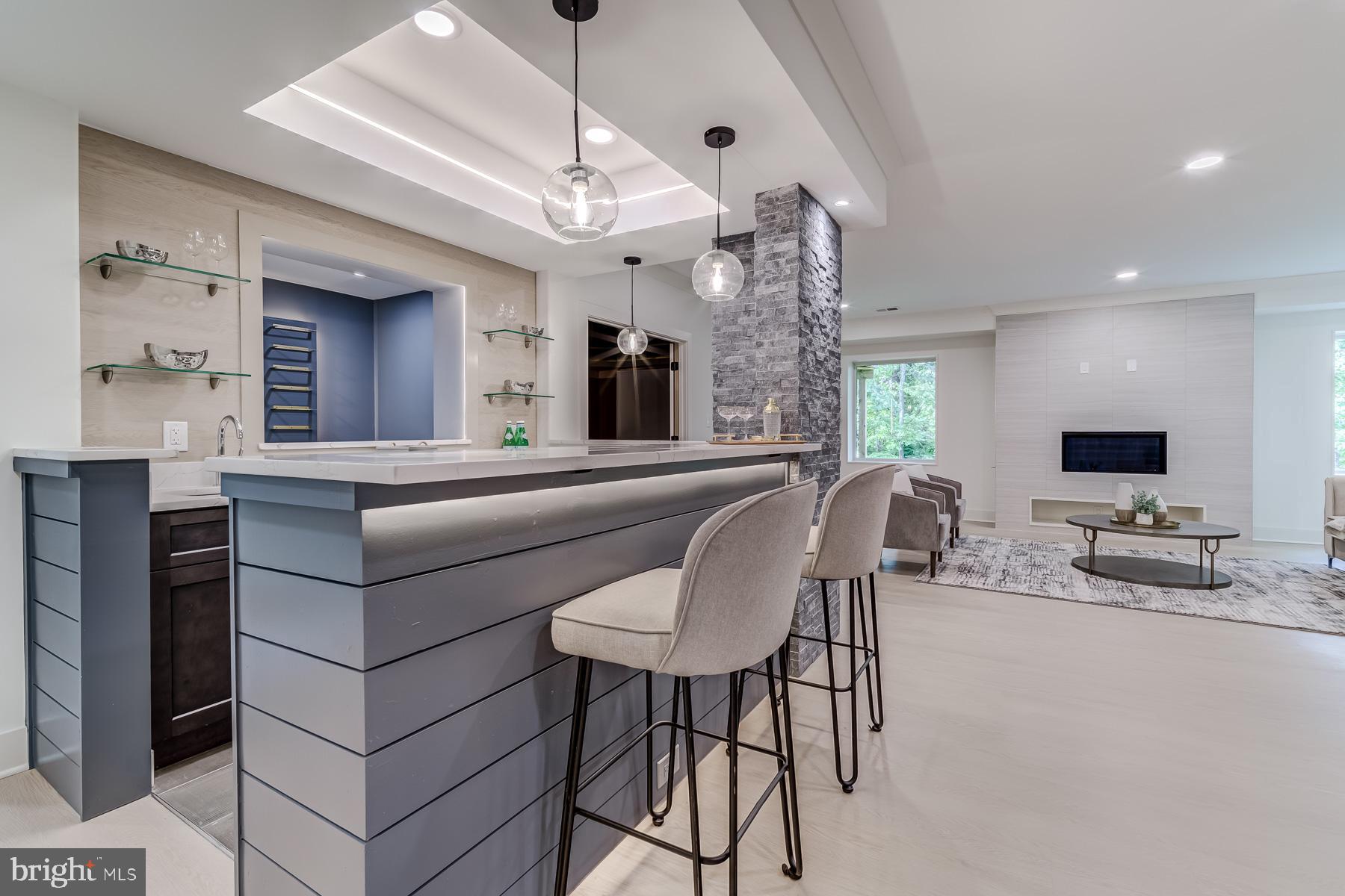 VIENNA WOODS - Residential