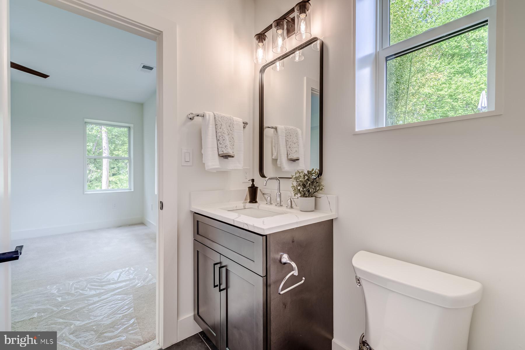 VIENNA WOODS - Residential