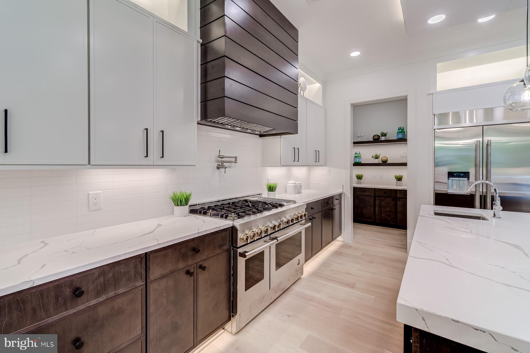 VIENNA WOODS - Residential