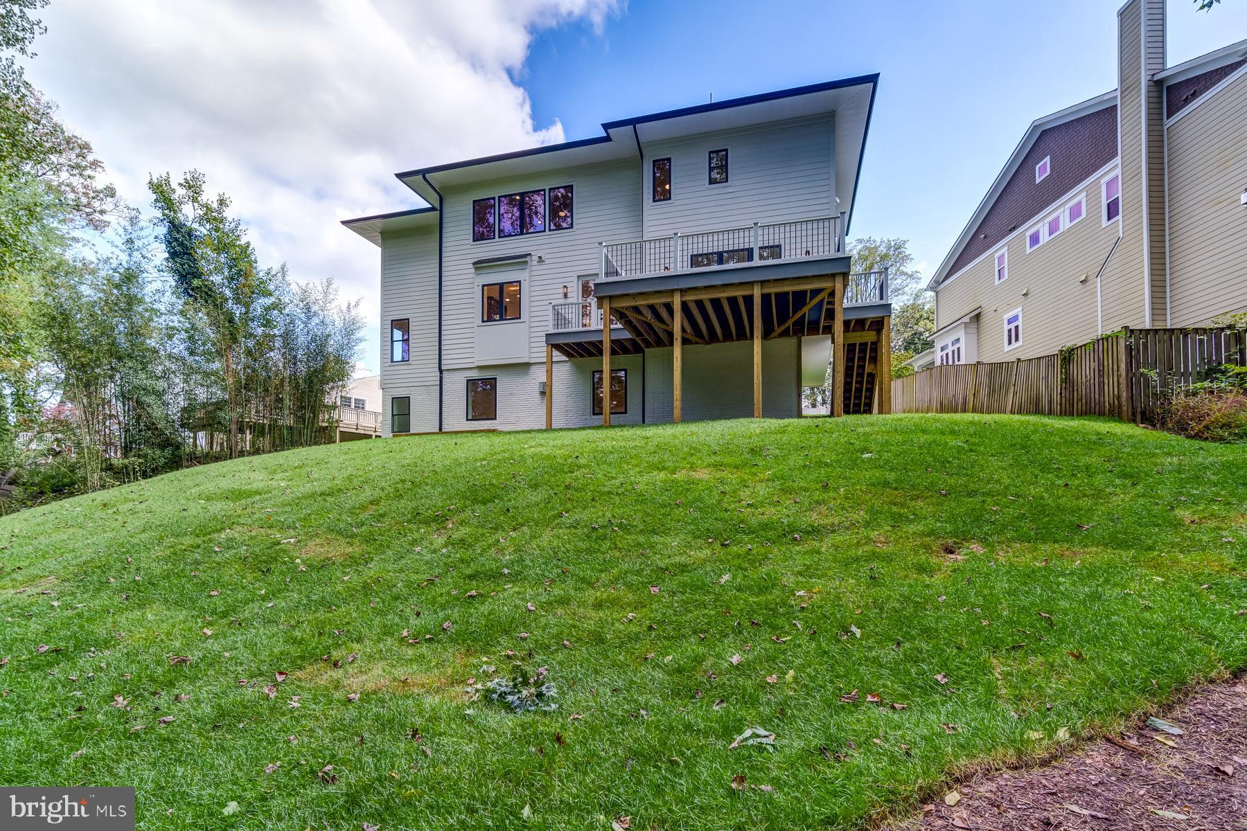 VIENNA WOODS - Residential