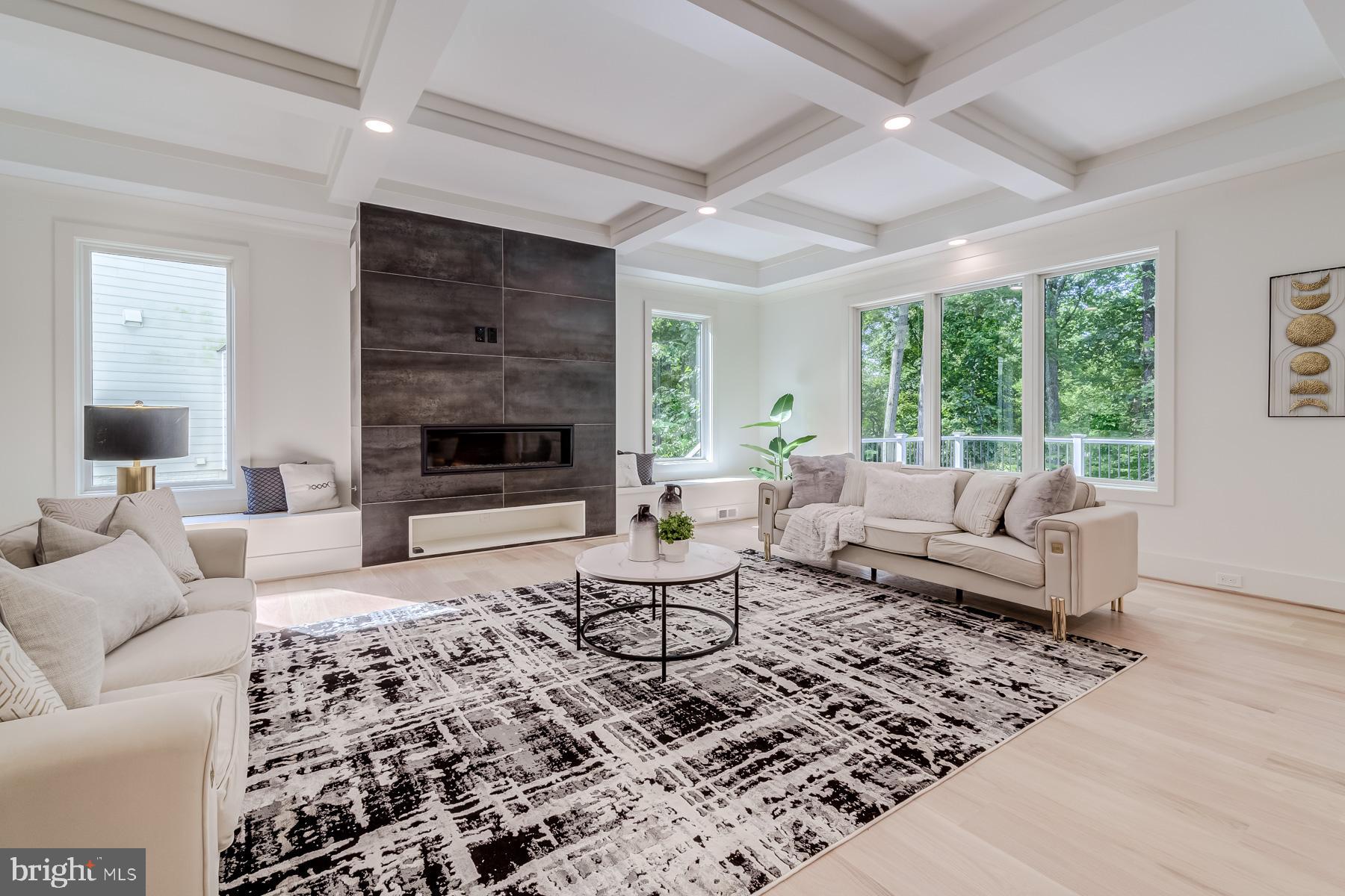 VIENNA WOODS - Residential