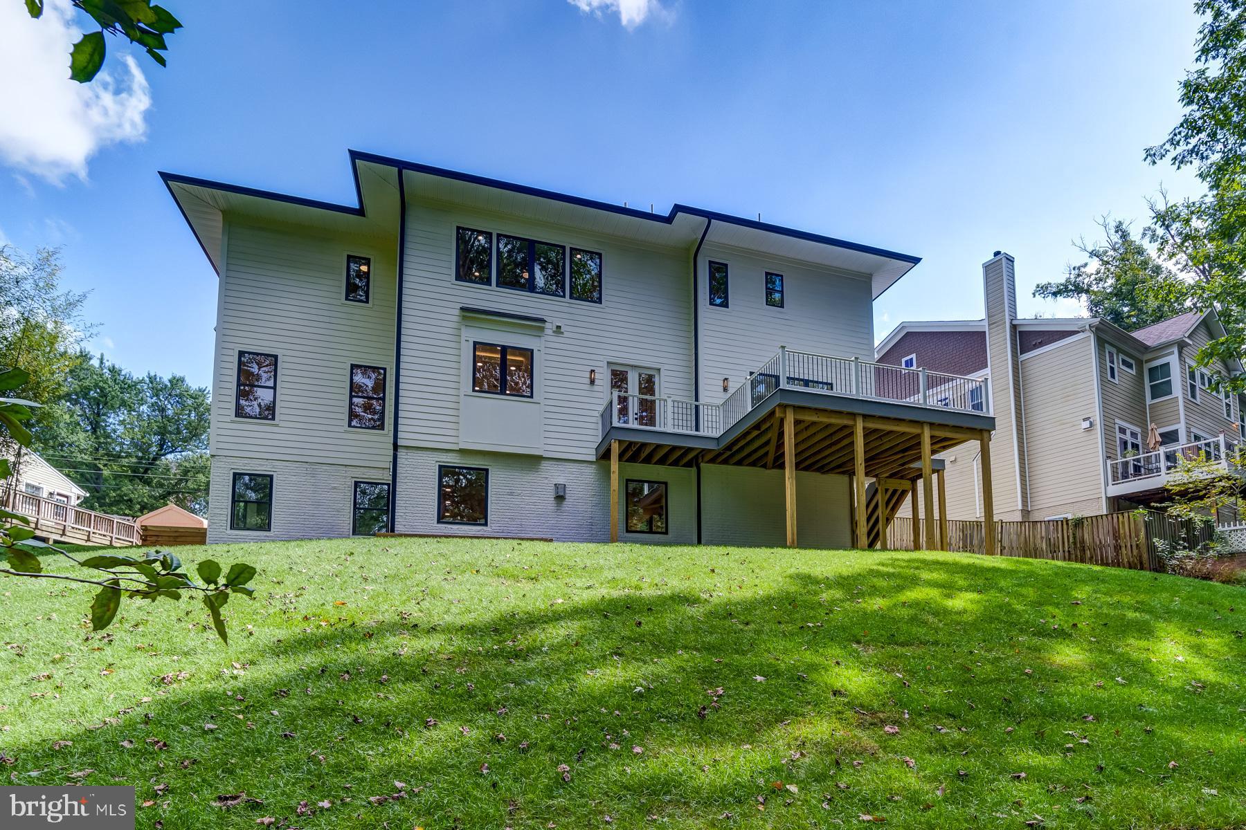 VIENNA WOODS - Residential