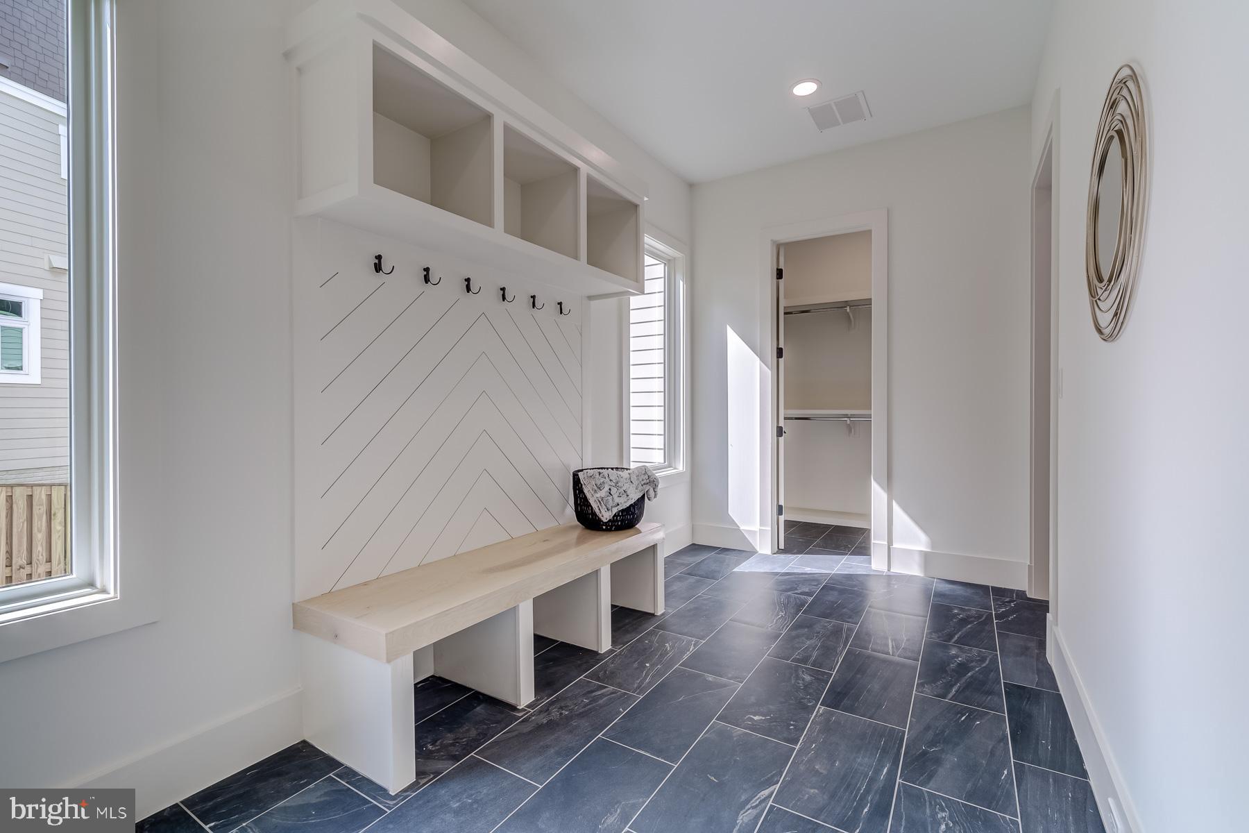 VIENNA WOODS - Residential