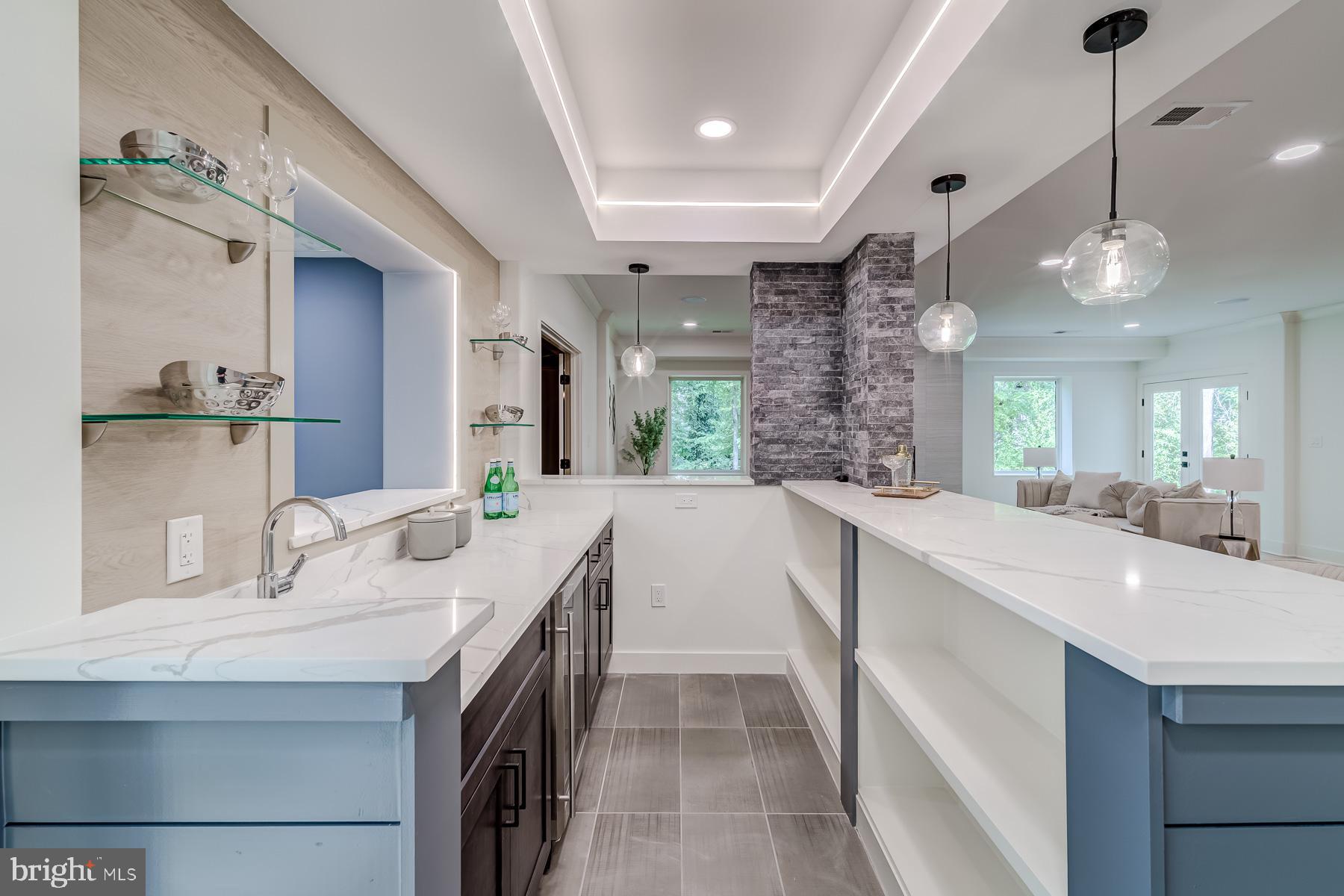 VIENNA WOODS - Residential