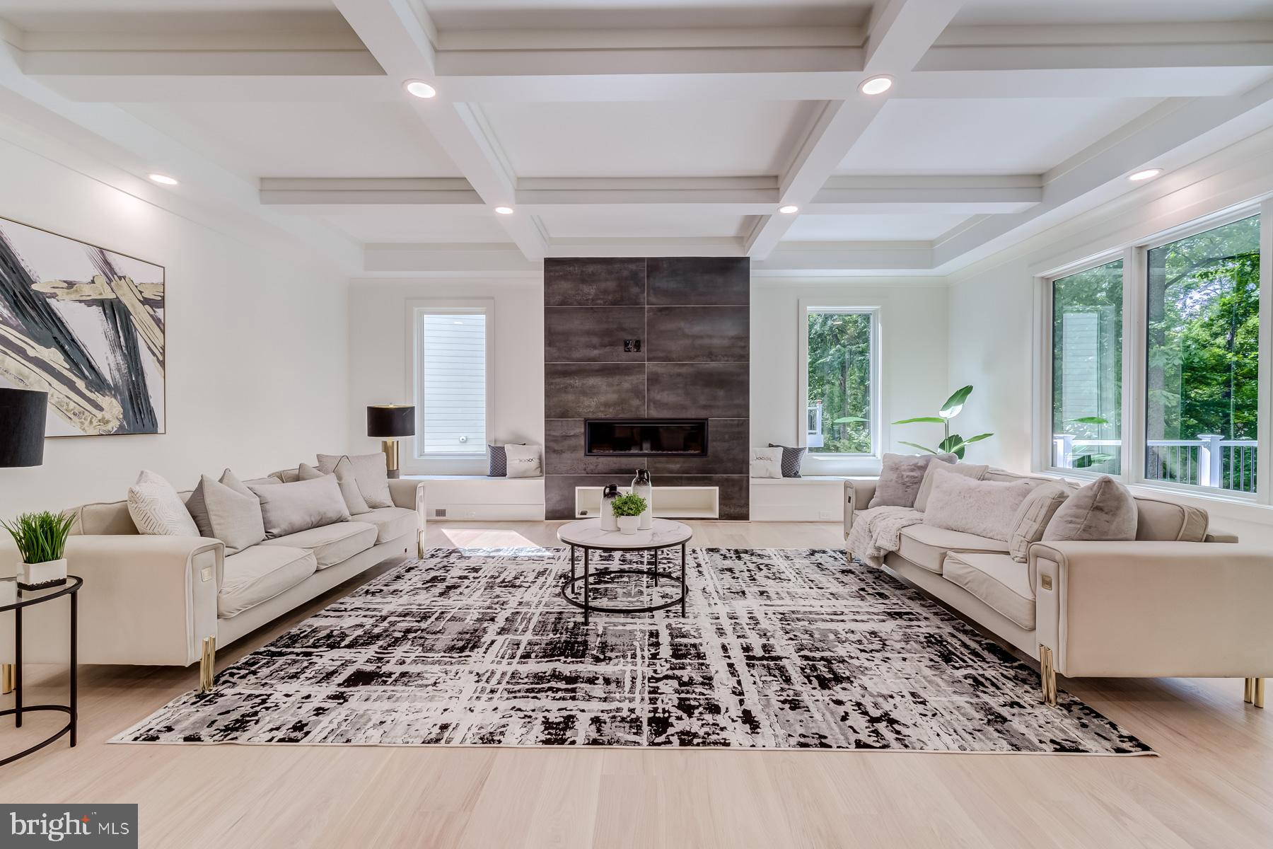 VIENNA WOODS - Residential