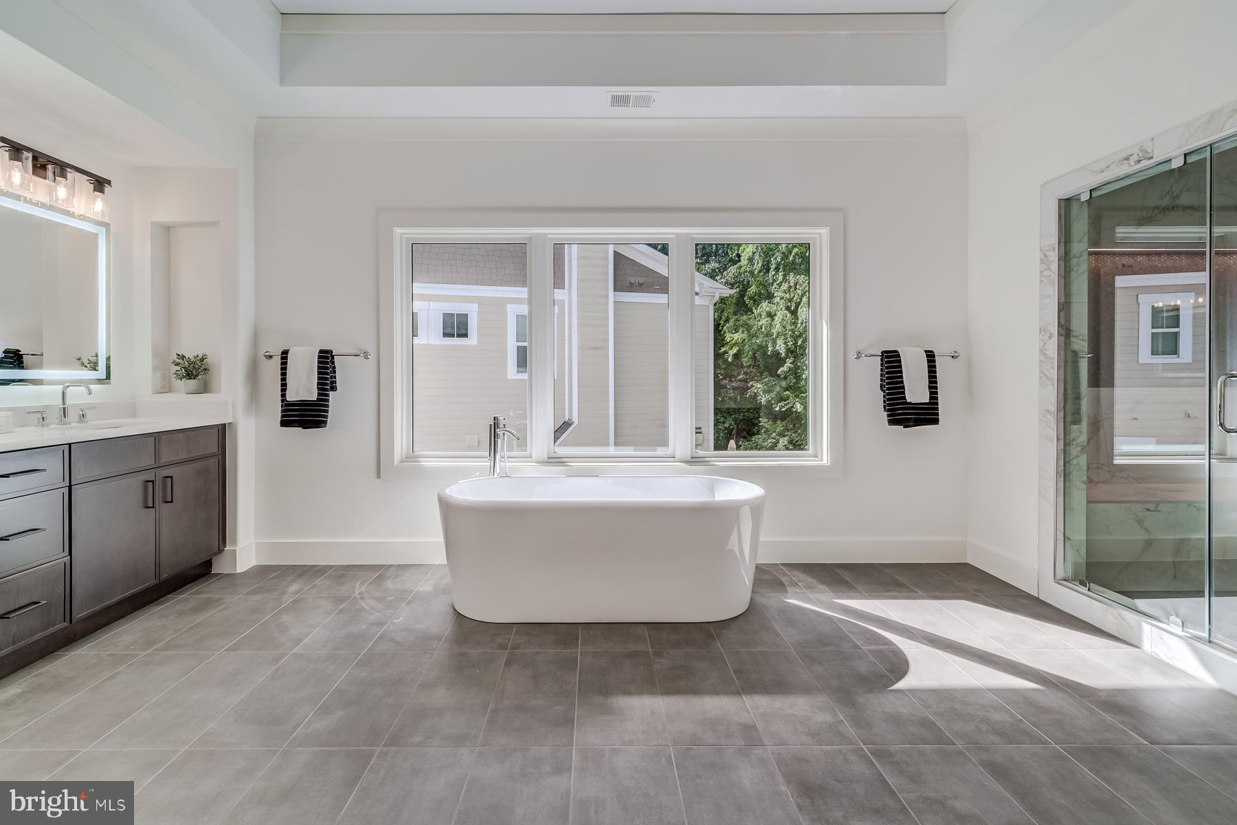 VIENNA WOODS - Residential