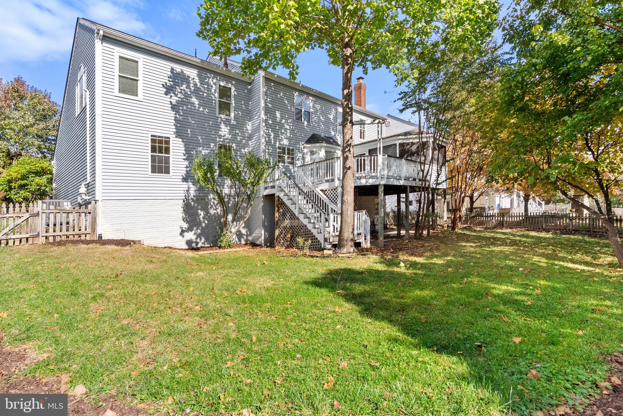 ASHBURN FARM - Residential