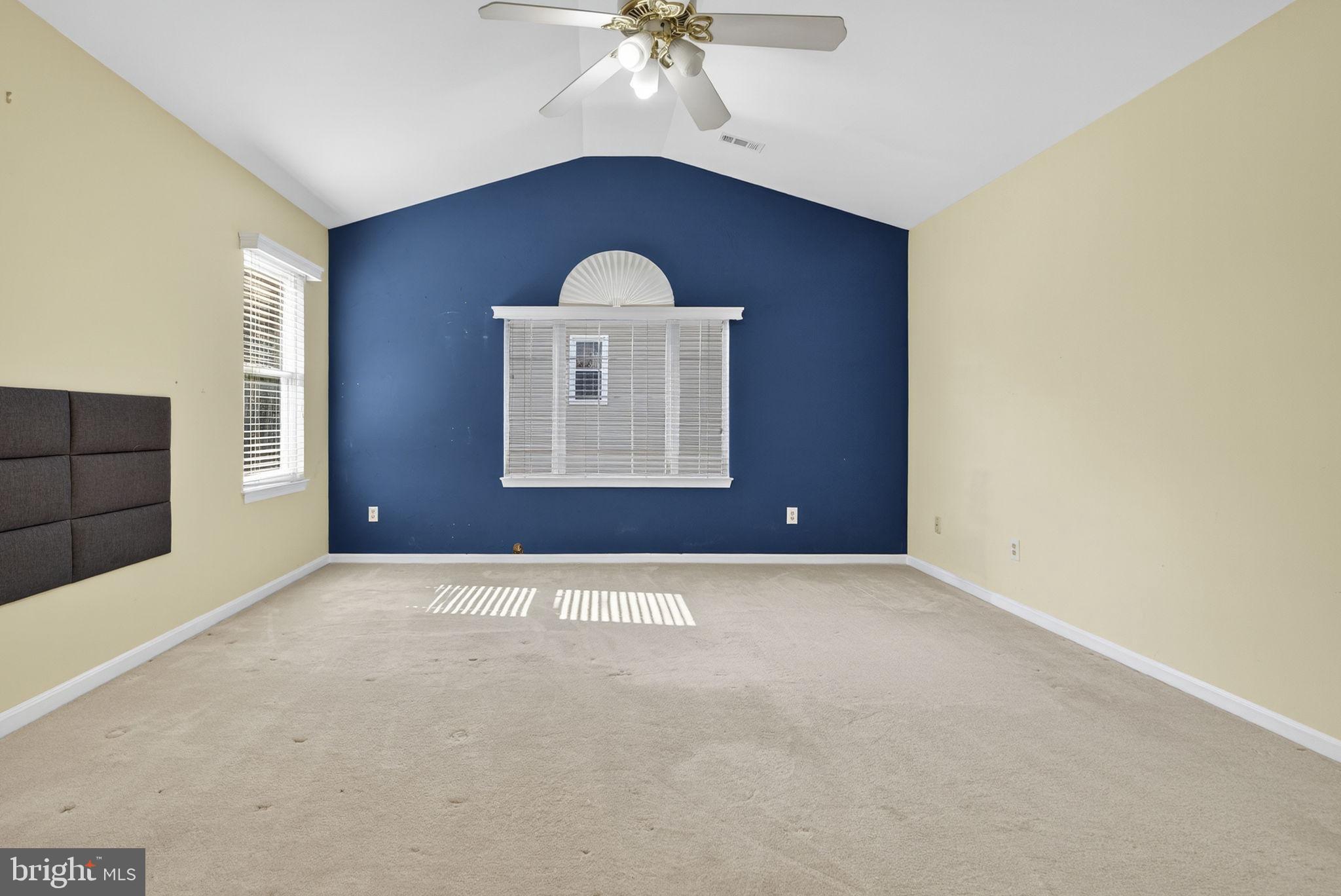 ASHBURN FARM - Residential