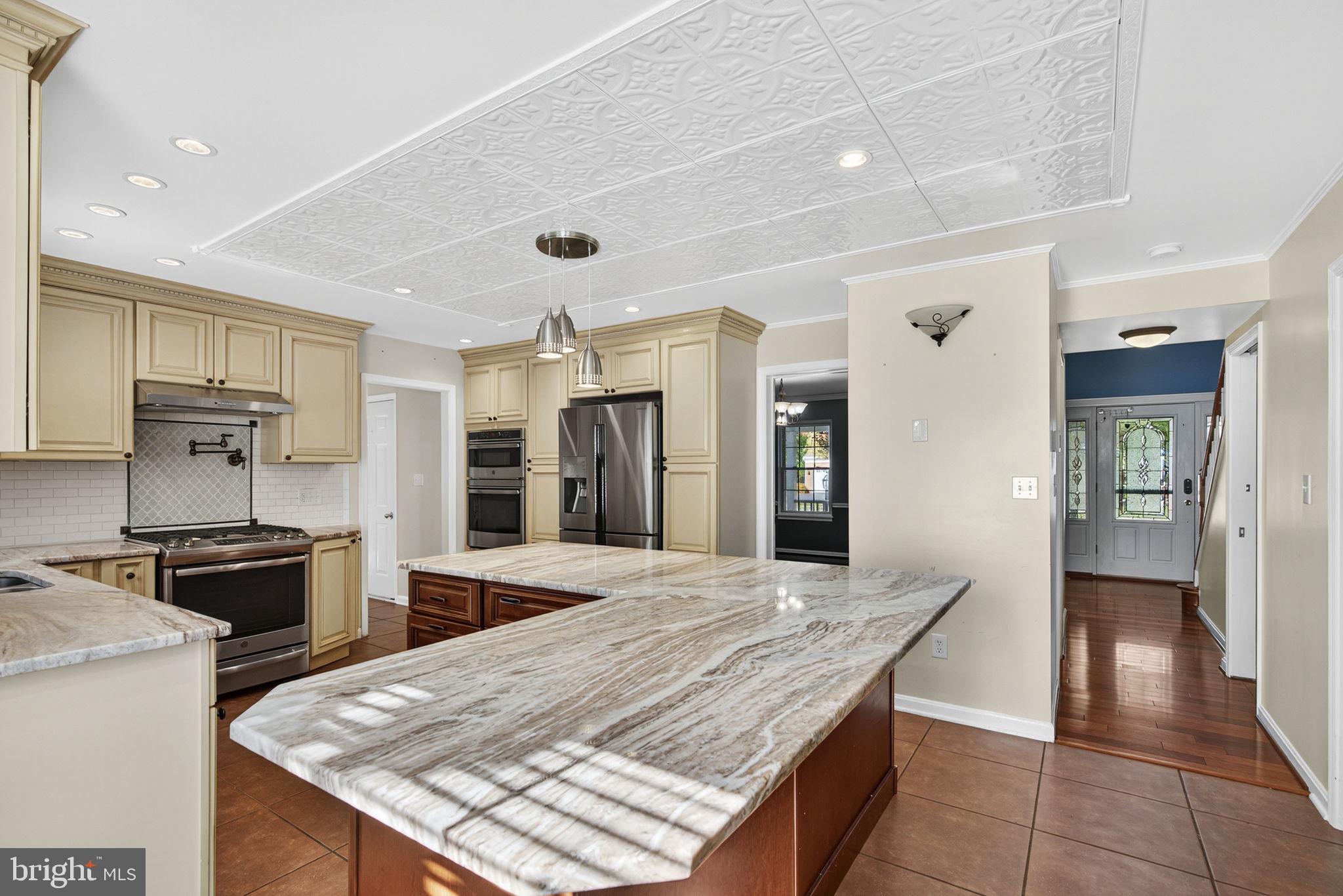 ASHBURN FARM - Residential