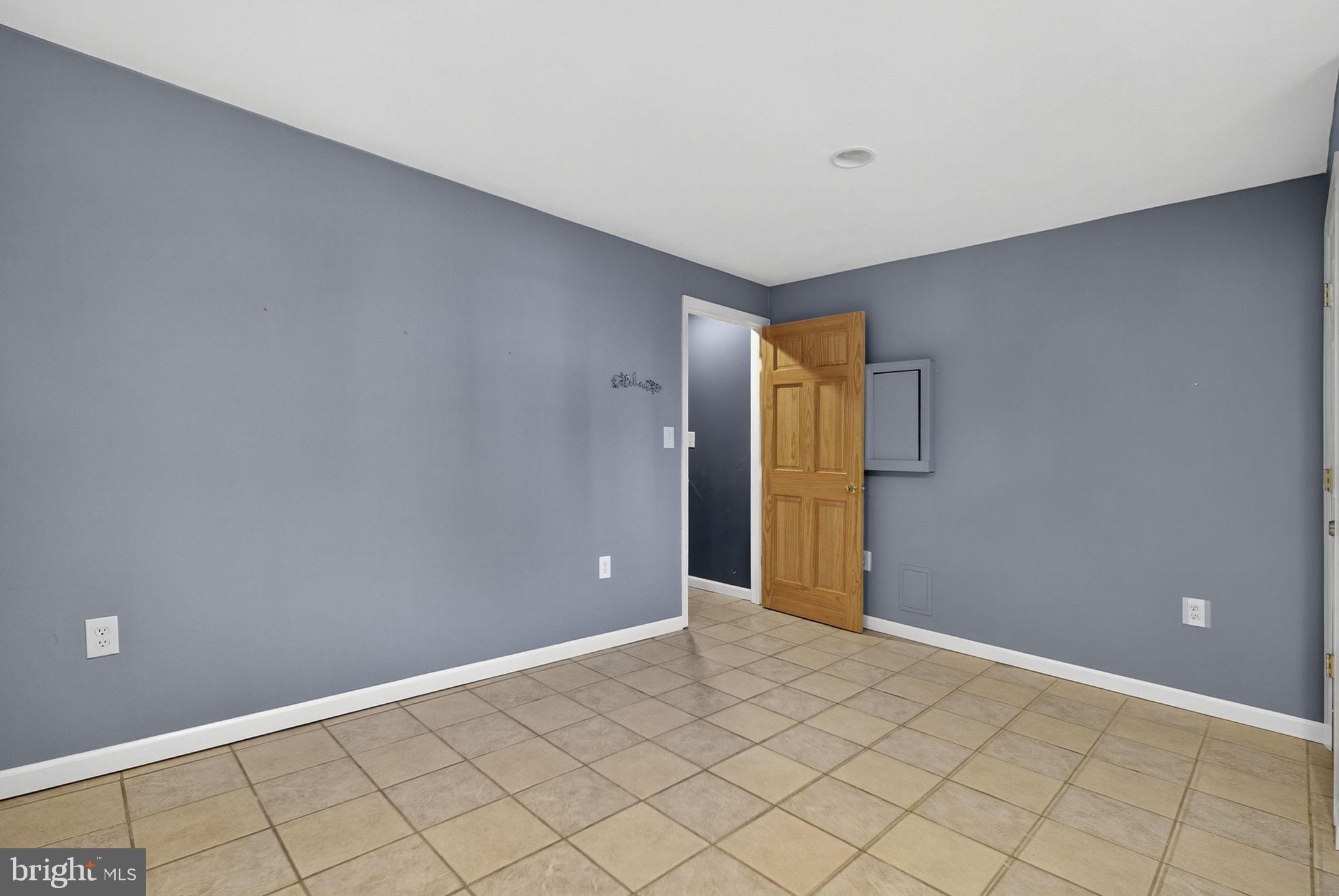 ASHBURN FARM - Residential