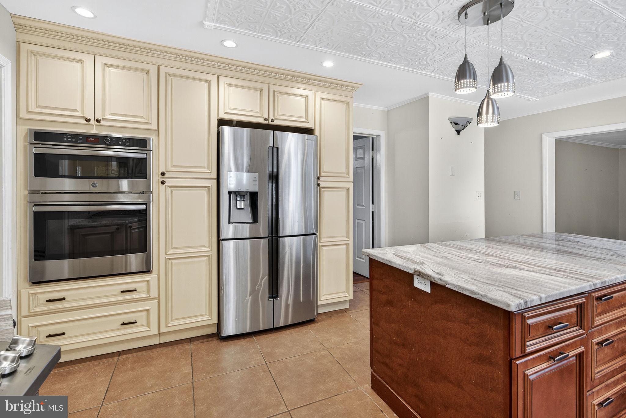 ASHBURN FARM - Residential