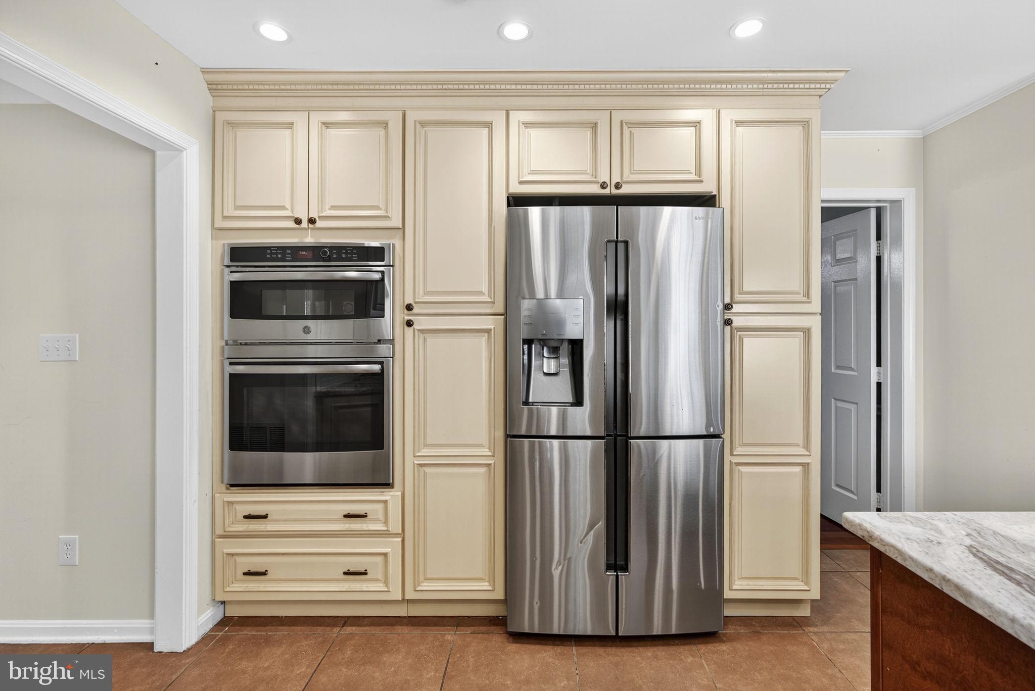 ASHBURN FARM - Residential