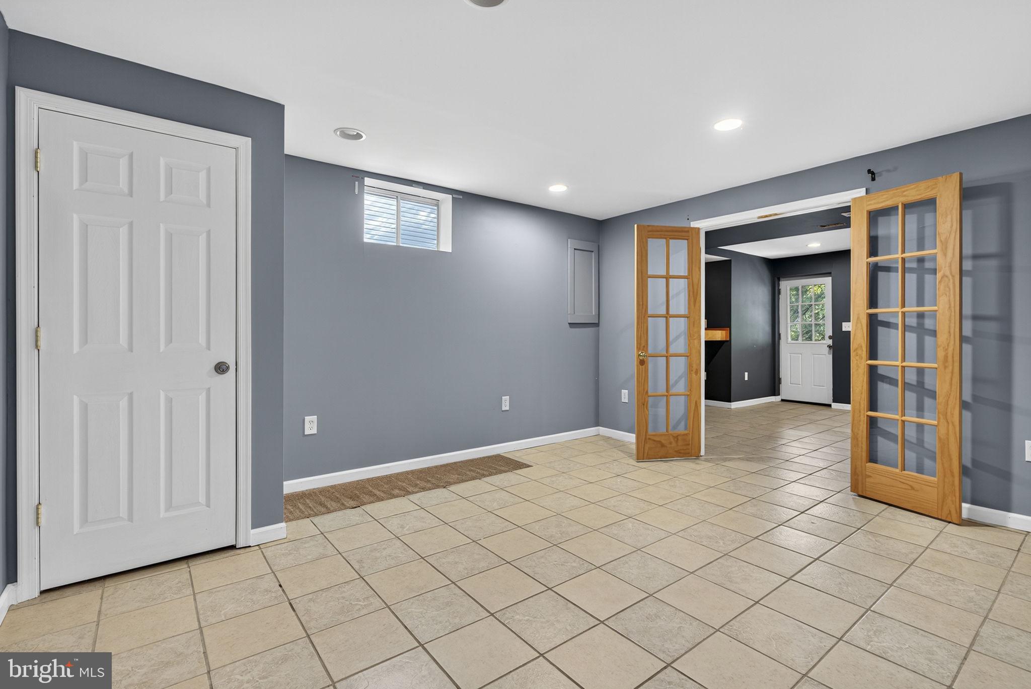 ASHBURN FARM - Residential