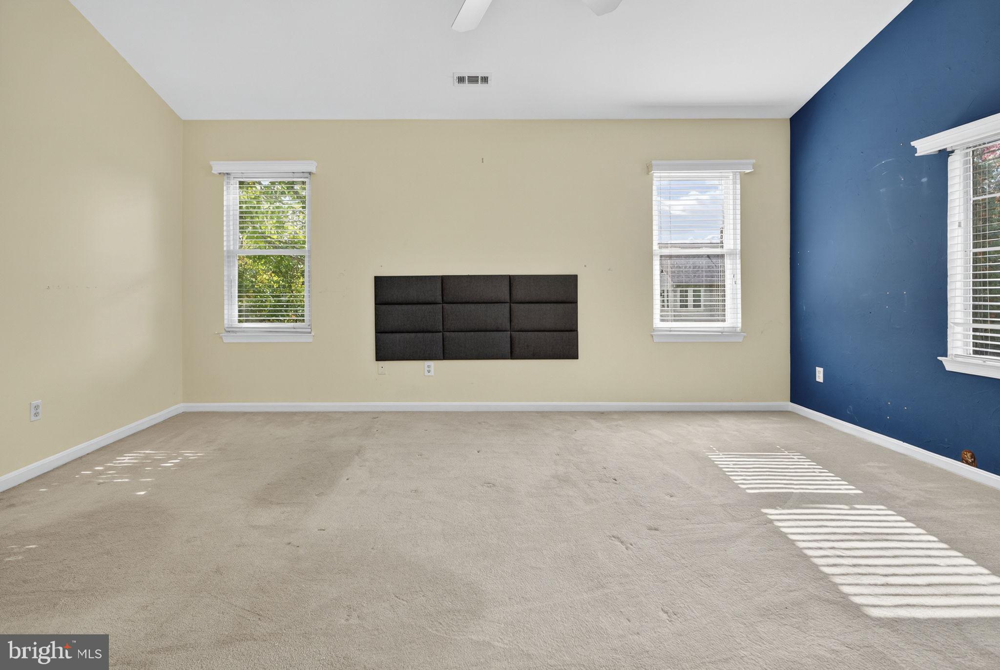 ASHBURN FARM - Residential