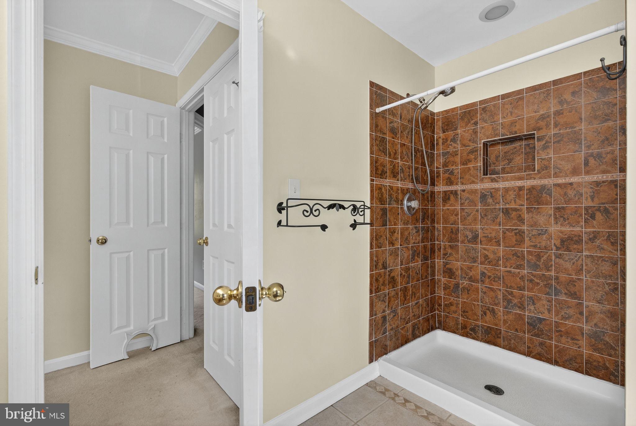 ASHBURN FARM - Residential