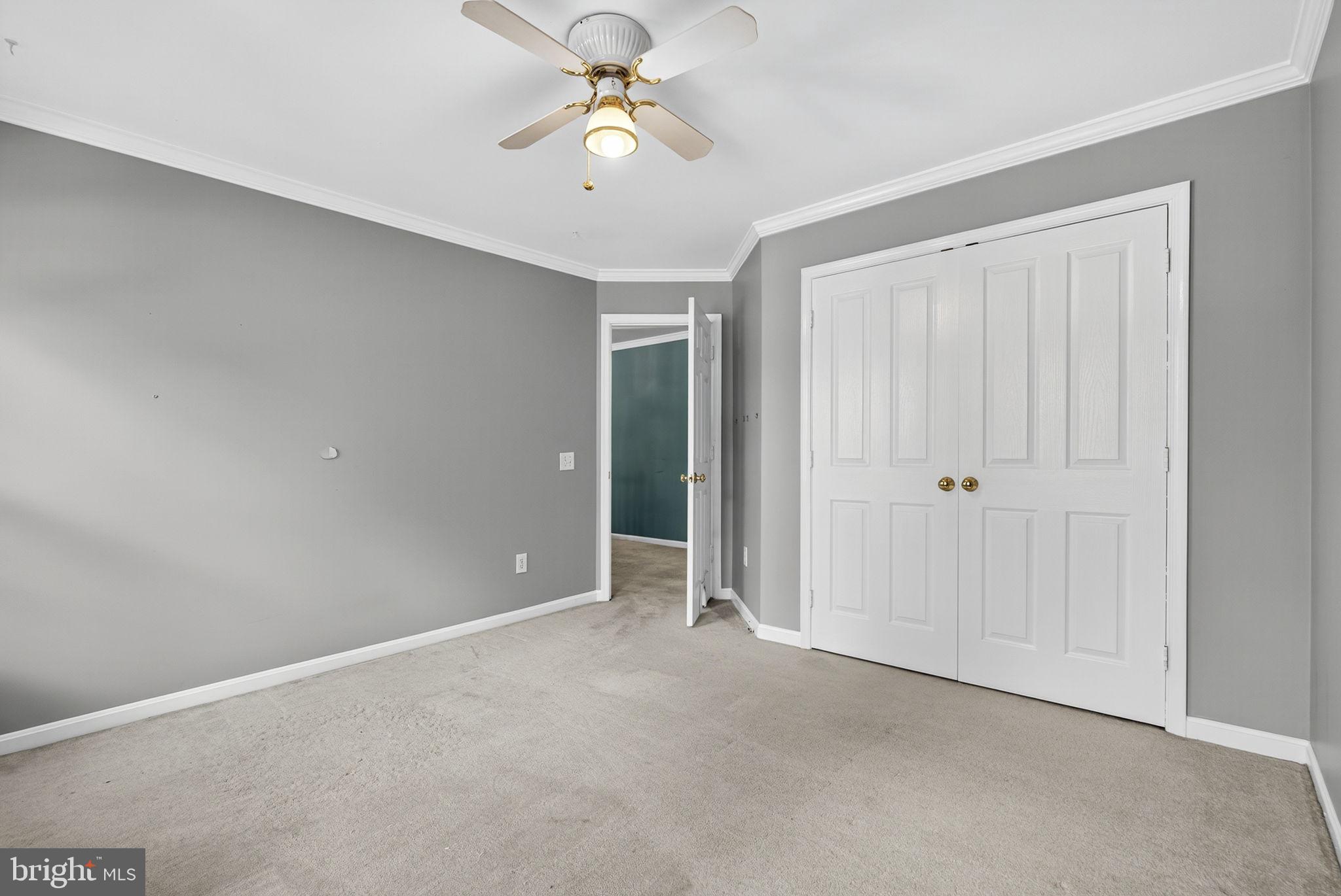 ASHBURN FARM - Residential