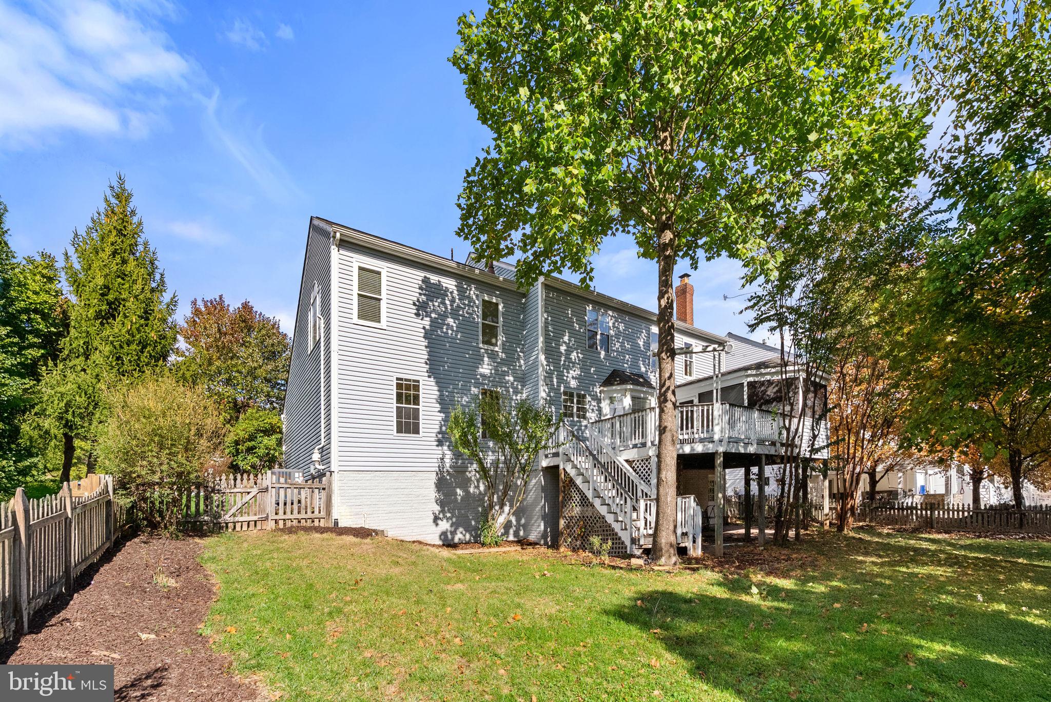 ASHBURN FARM - Residential