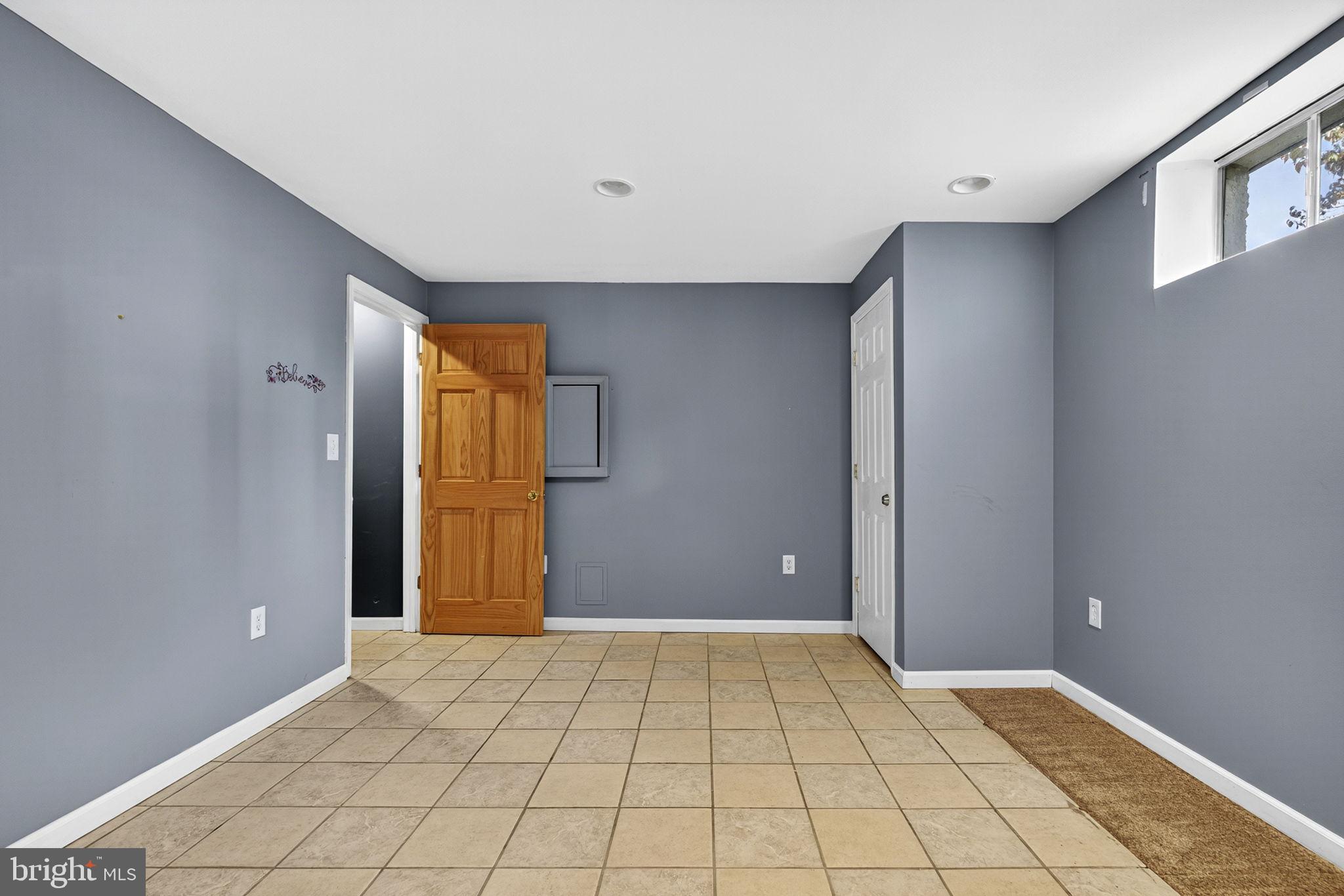 ASHBURN FARM - Residential