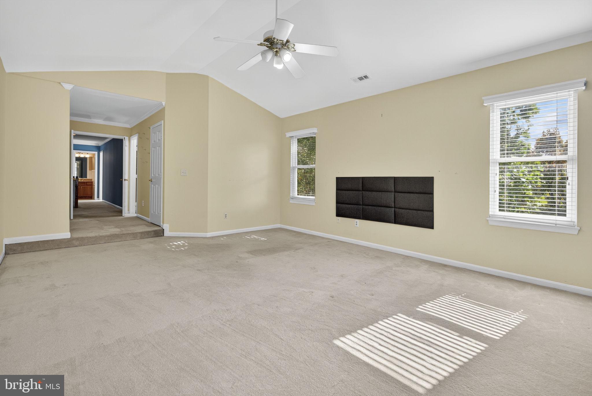 ASHBURN FARM - Residential