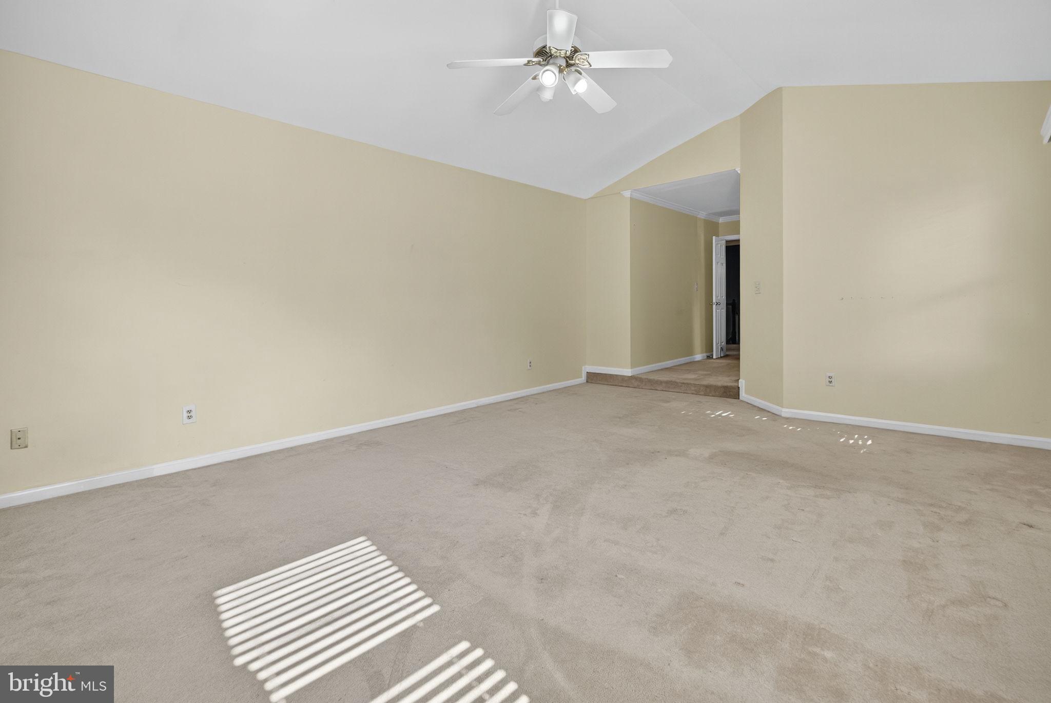 ASHBURN FARM - Residential