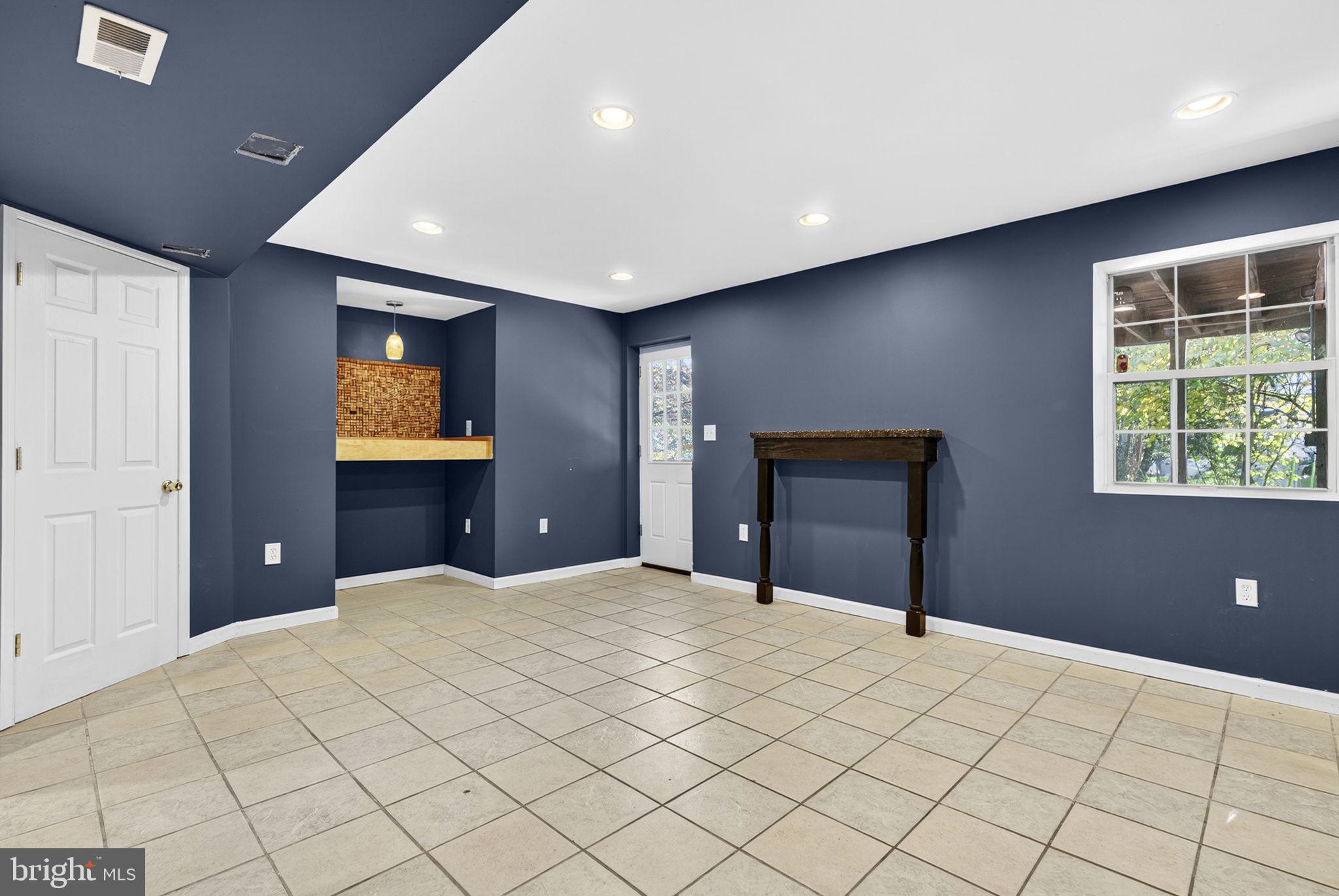 ASHBURN FARM - Residential