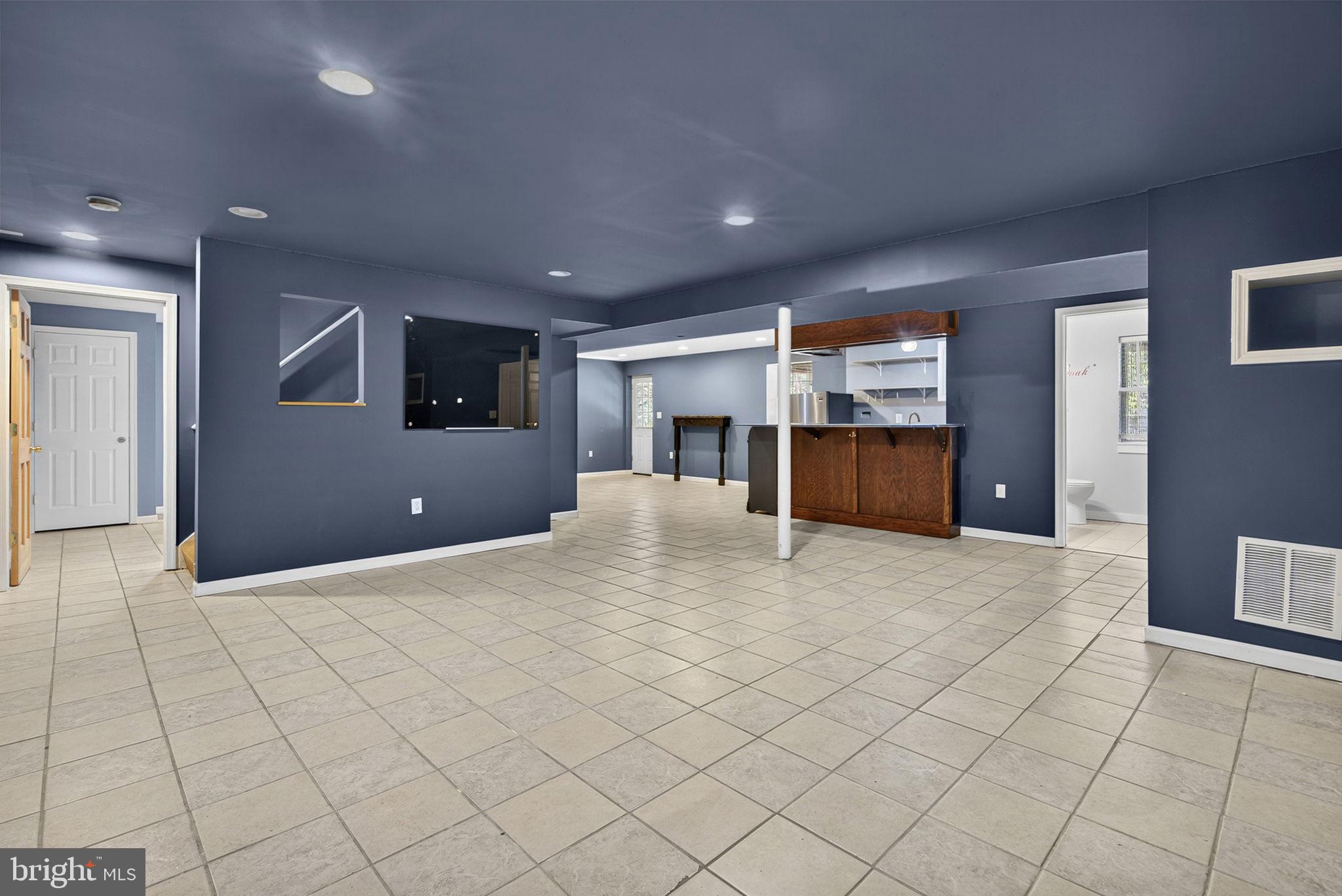 ASHBURN FARM - Residential