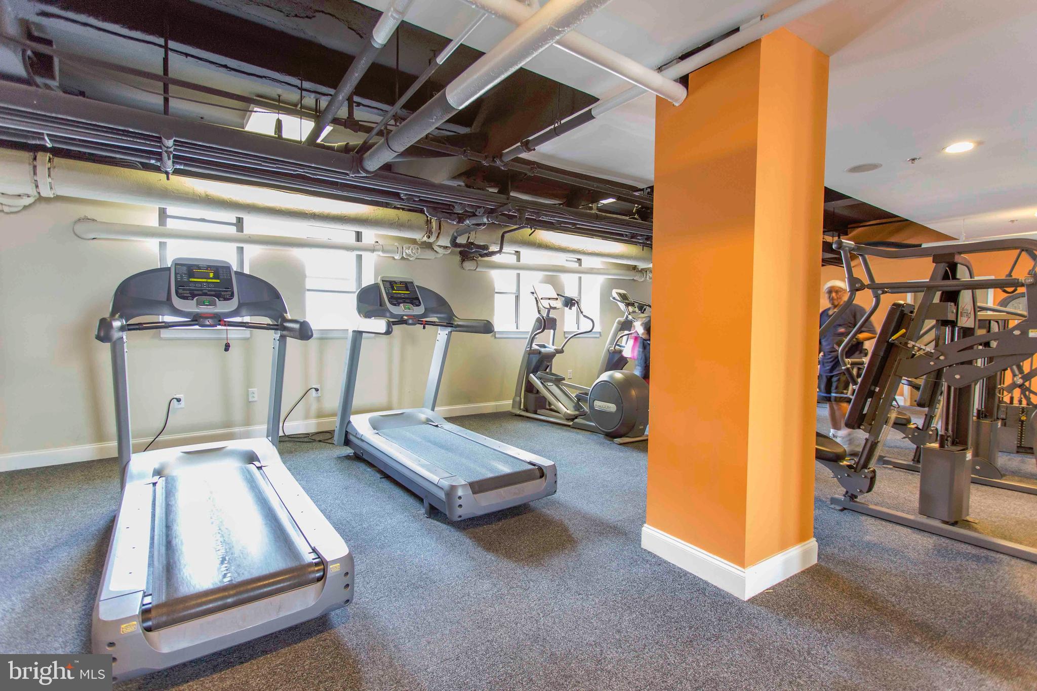 CENTER CITY - Residential Lease